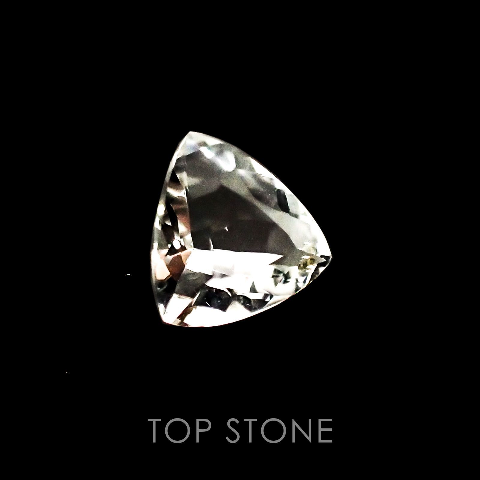 ハイアライトオパール メキシコ産 ルース 0.73ct[20117699]7×7.1mm前後