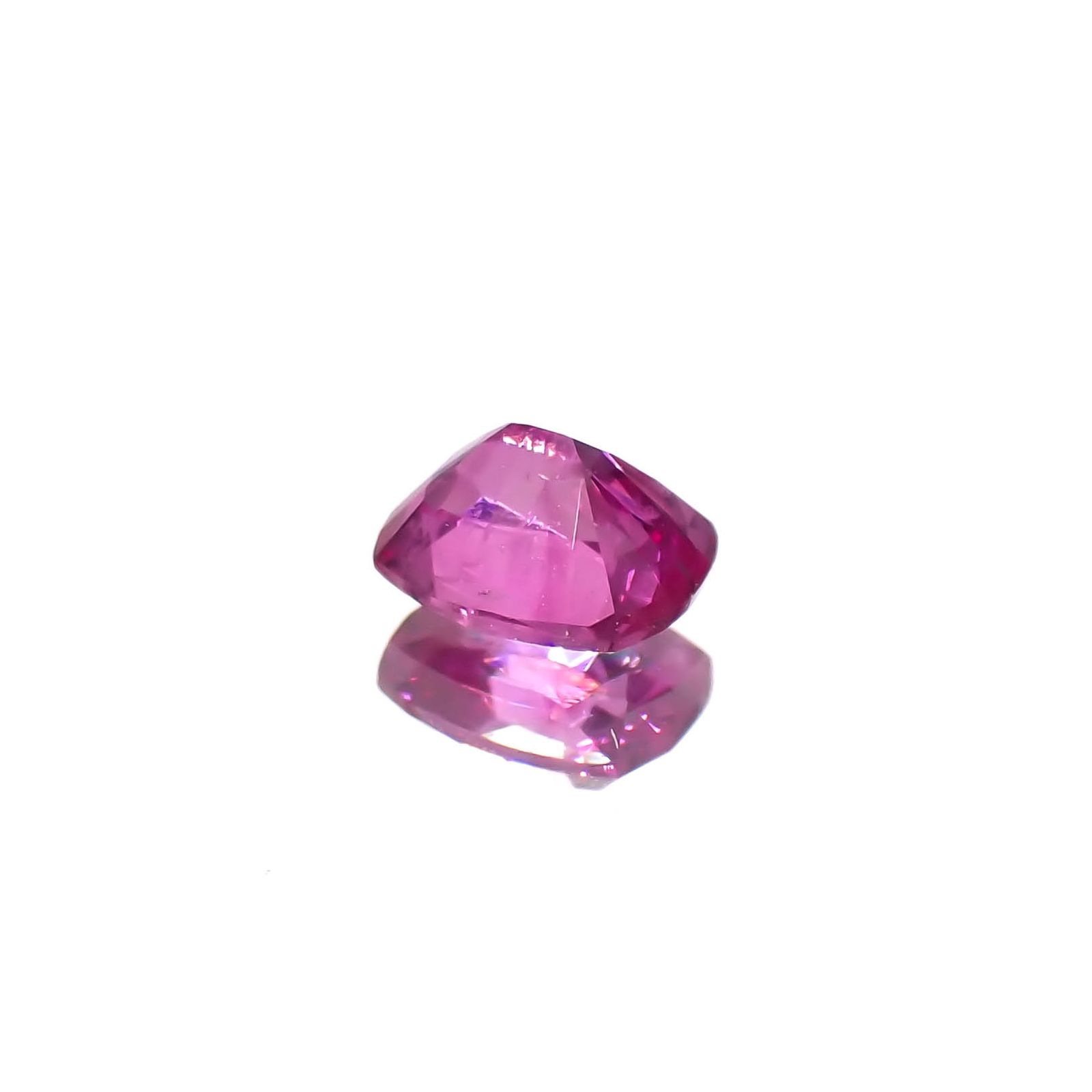 ルビー ビルマ/モザンビーク産 0.35ct[231225034]4.4x3.5mm前後