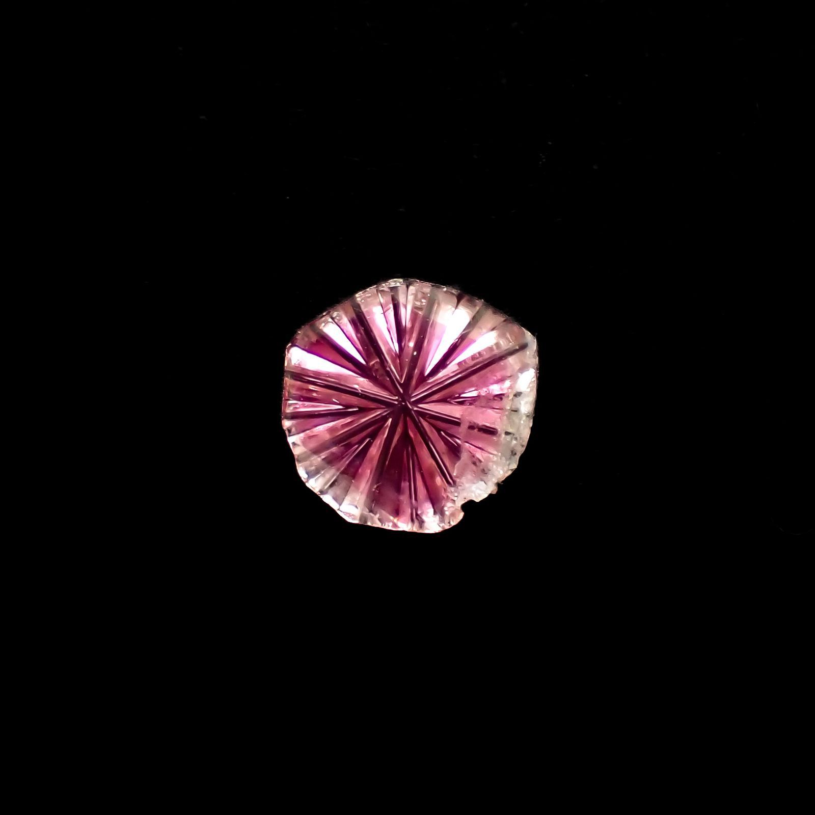 ◇甲州貴石切子Plus Three◇ピンクトルマリン カード付き(宝石名トルマリン)ブラジル産 1.25ct 識別済[230119998]9.1x8.6mm前後