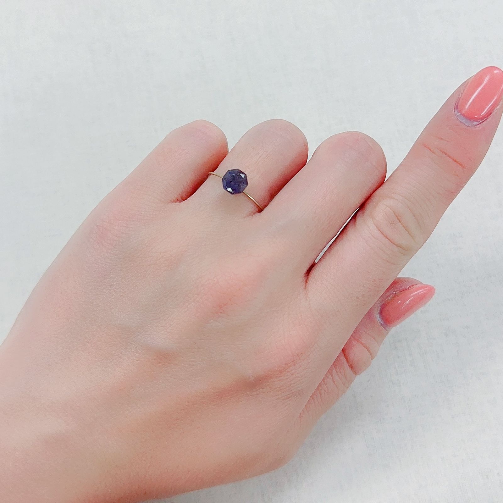 ◇オクタゴンカット◇ブラッドショットアイオライト インド産 0.92ct[230320942]6.1x6mm前後