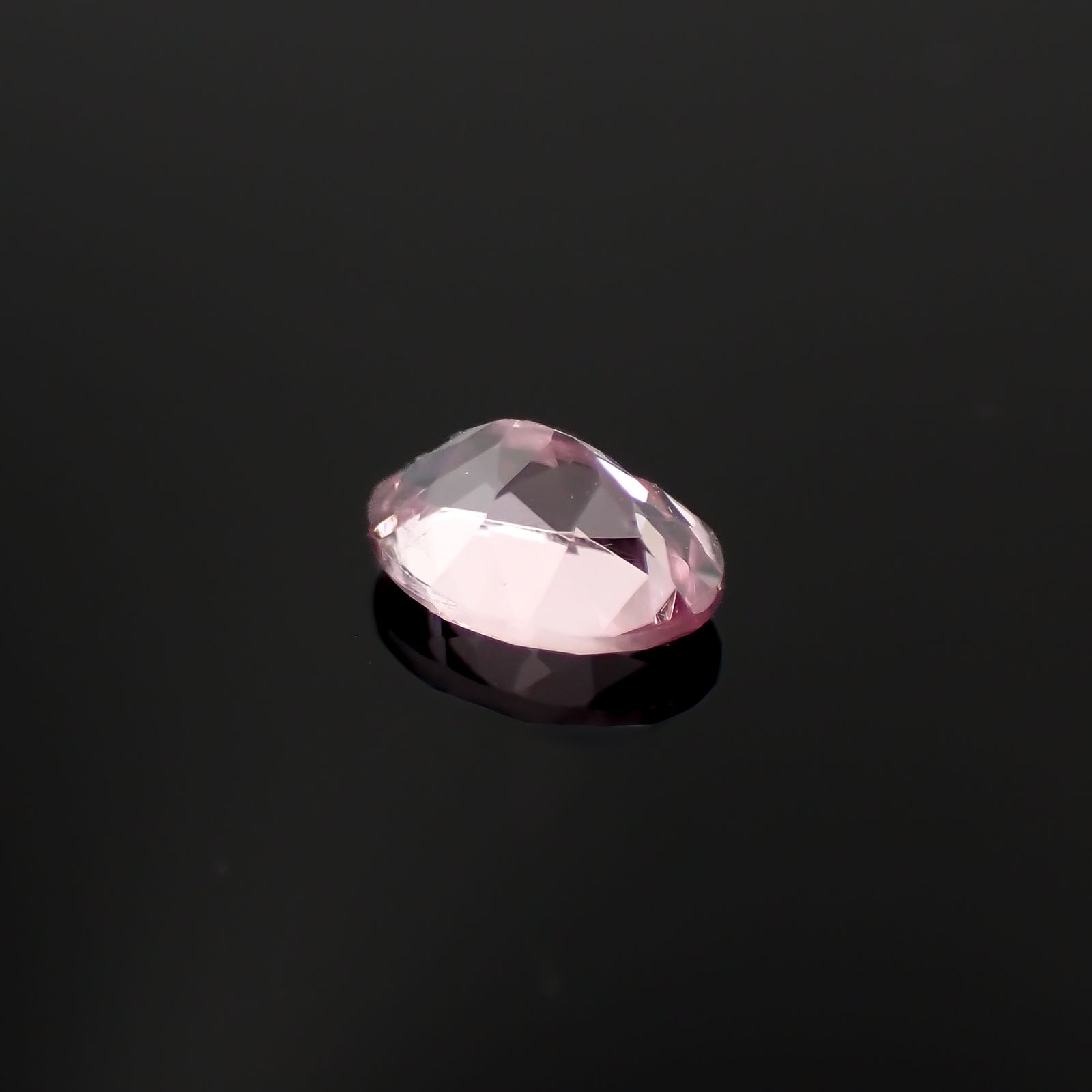 ドラゴンガーネット タンザニア産 0.59ct[230421453]5.8x4.1mm前後