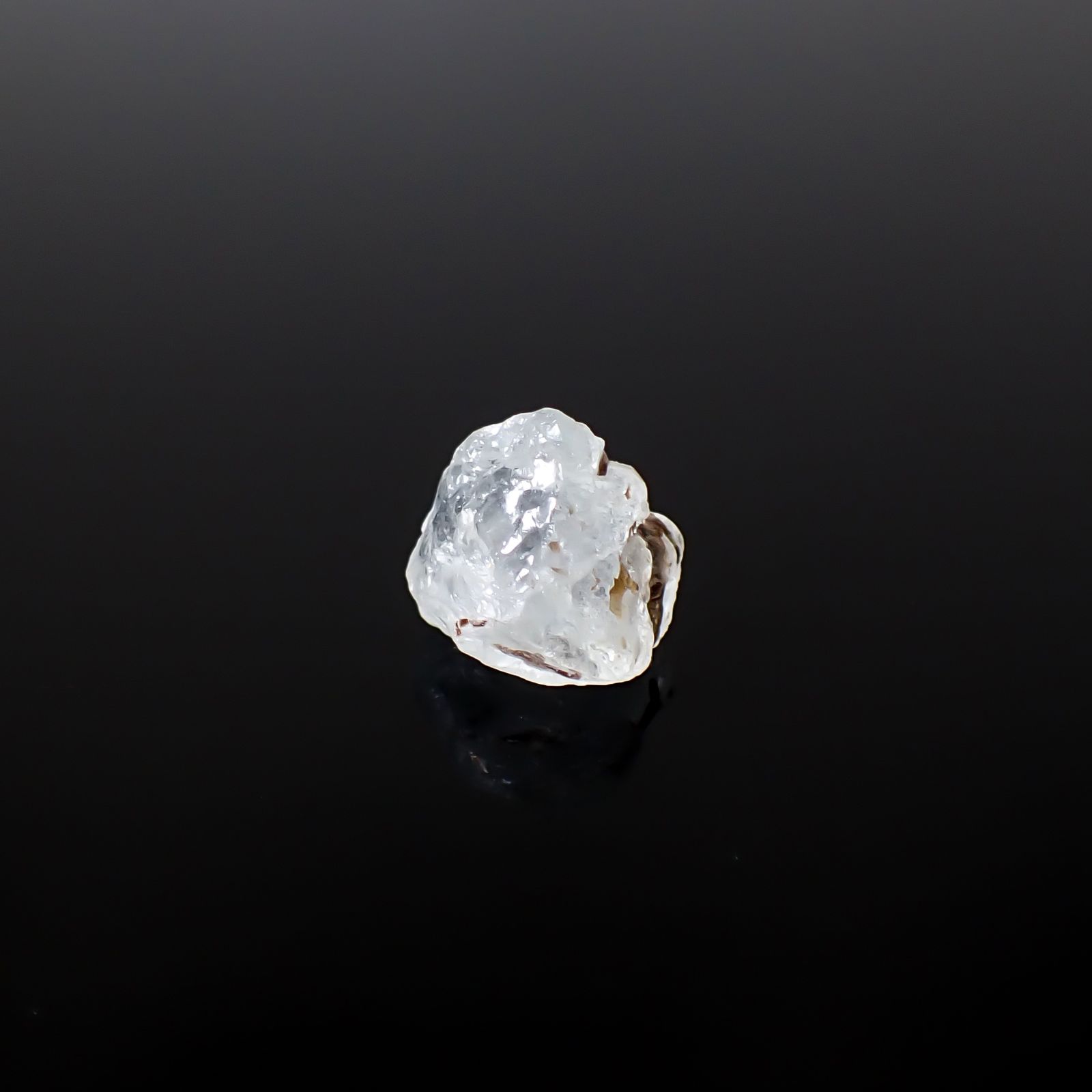 フェナカイト原石 ロシア産 6.01ct / 10x10.7mm前後 [260532177]