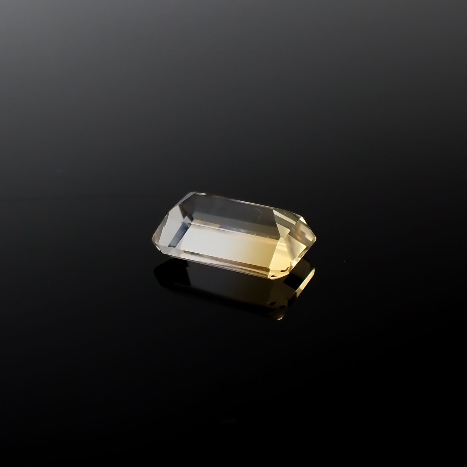 バイカラーシトリン ブラジル・ミナスジェライス州産 3.72ct[240326450]11.9x8mm前後
