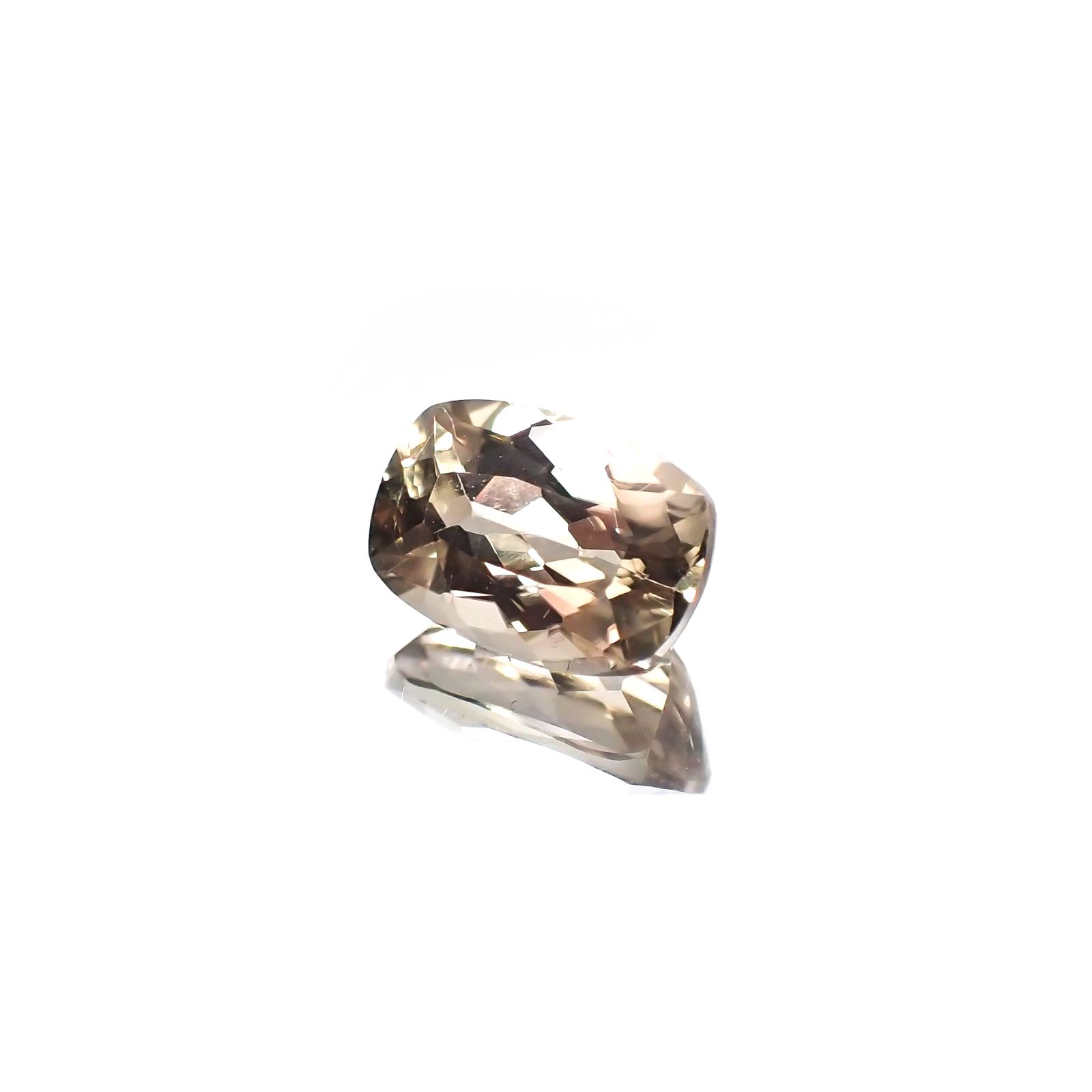 カラーチェンジ ダイアスポア(宝石名ダイアスポア カラーチェンジ・タイプ) トルコ産 1.777ct ソ付[210711632]8.7×5.9mm前後