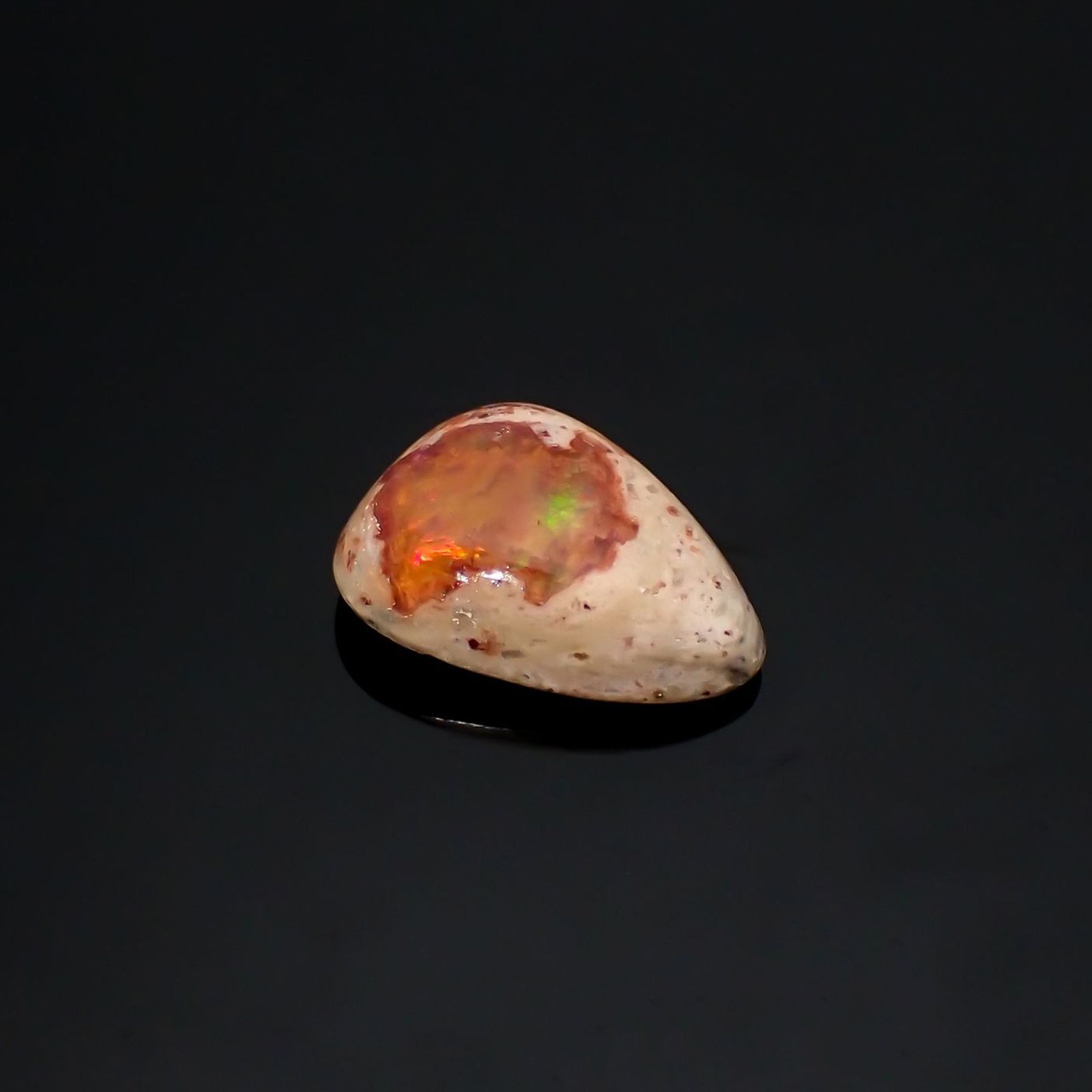 カンテラオパール メキシコ産 3.64ct / 10x13.4mm前後 [251015301]