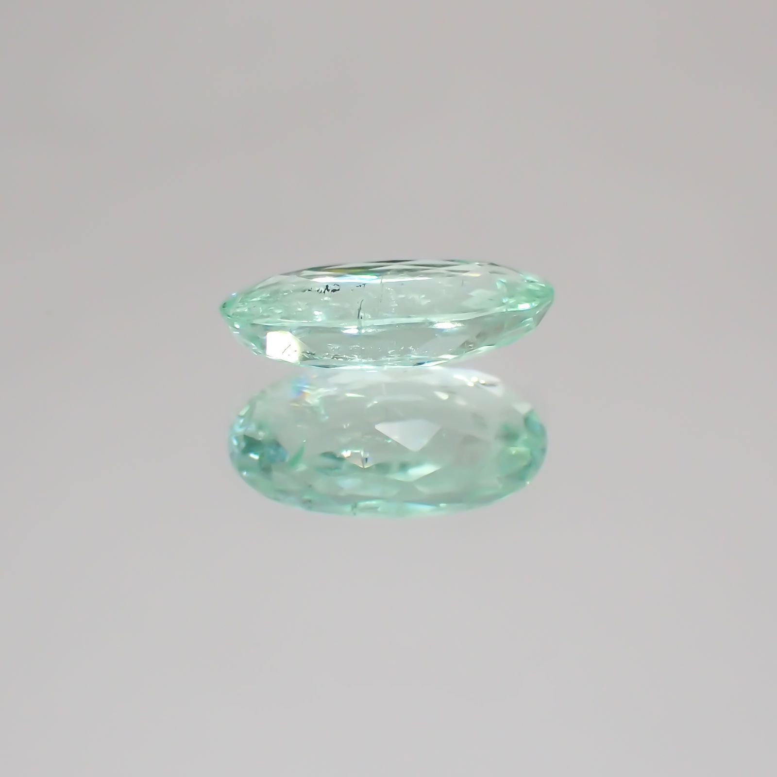 パライバトルマリン(宝石名トルマリン/別名パライバ・トルマリン) モザンビーク産 1.22ct 識別済[21049390]9.5×5.5mm前後