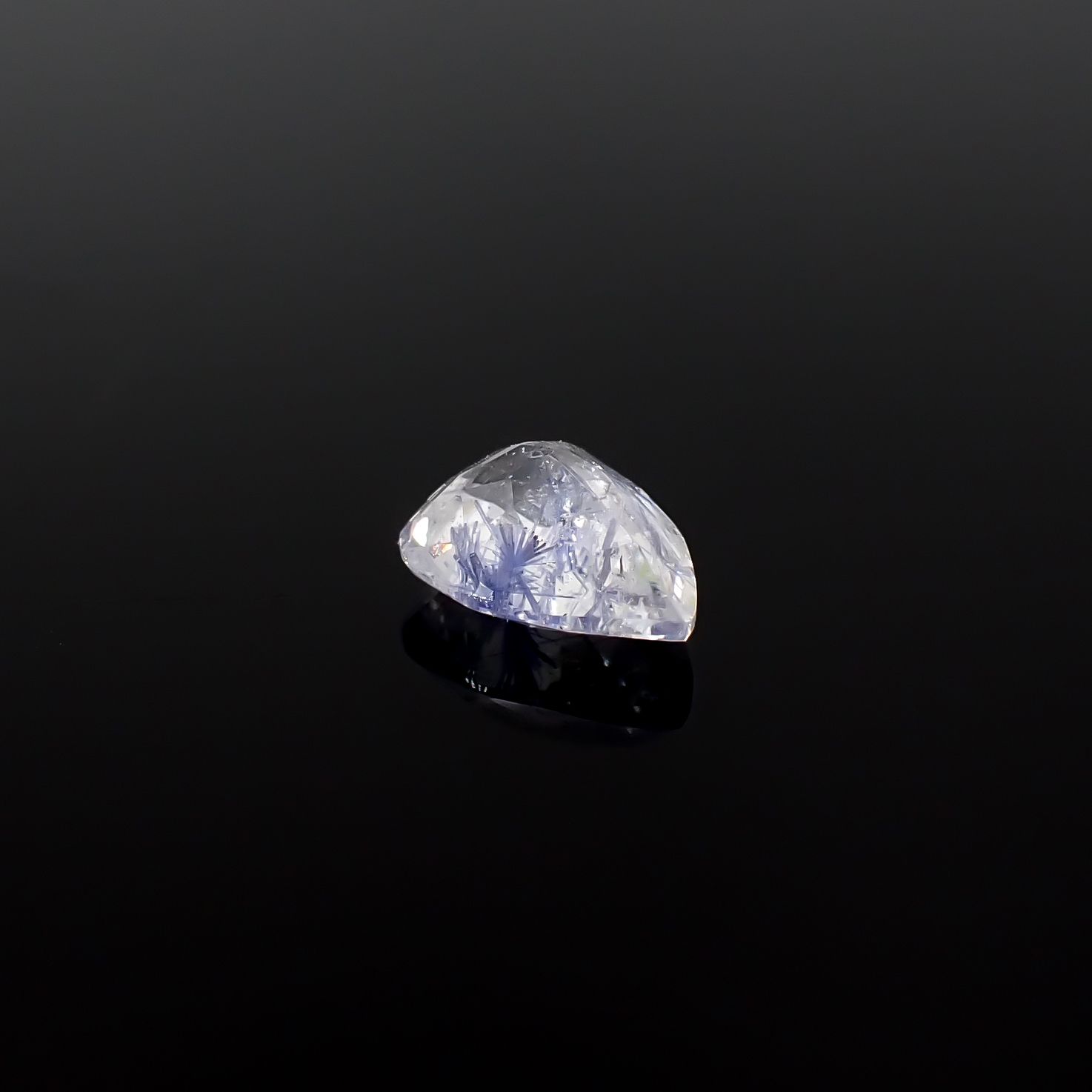 デュモルチェライトインクォーツ ブラジル産 0.76ct / 7.4x5.8mm前後 [260331856]