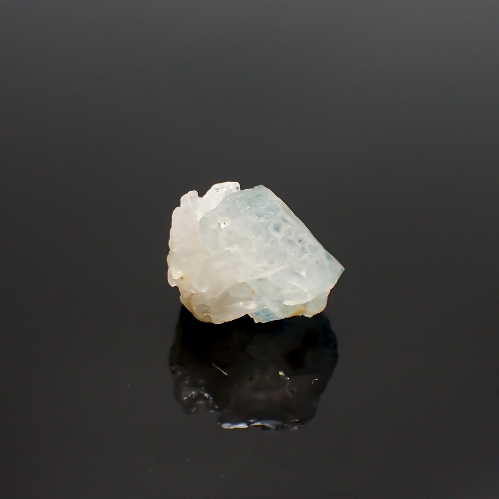 ユークレース 原石 ブラジル産 6.77ct[220115358]11.9x11.3mm前後