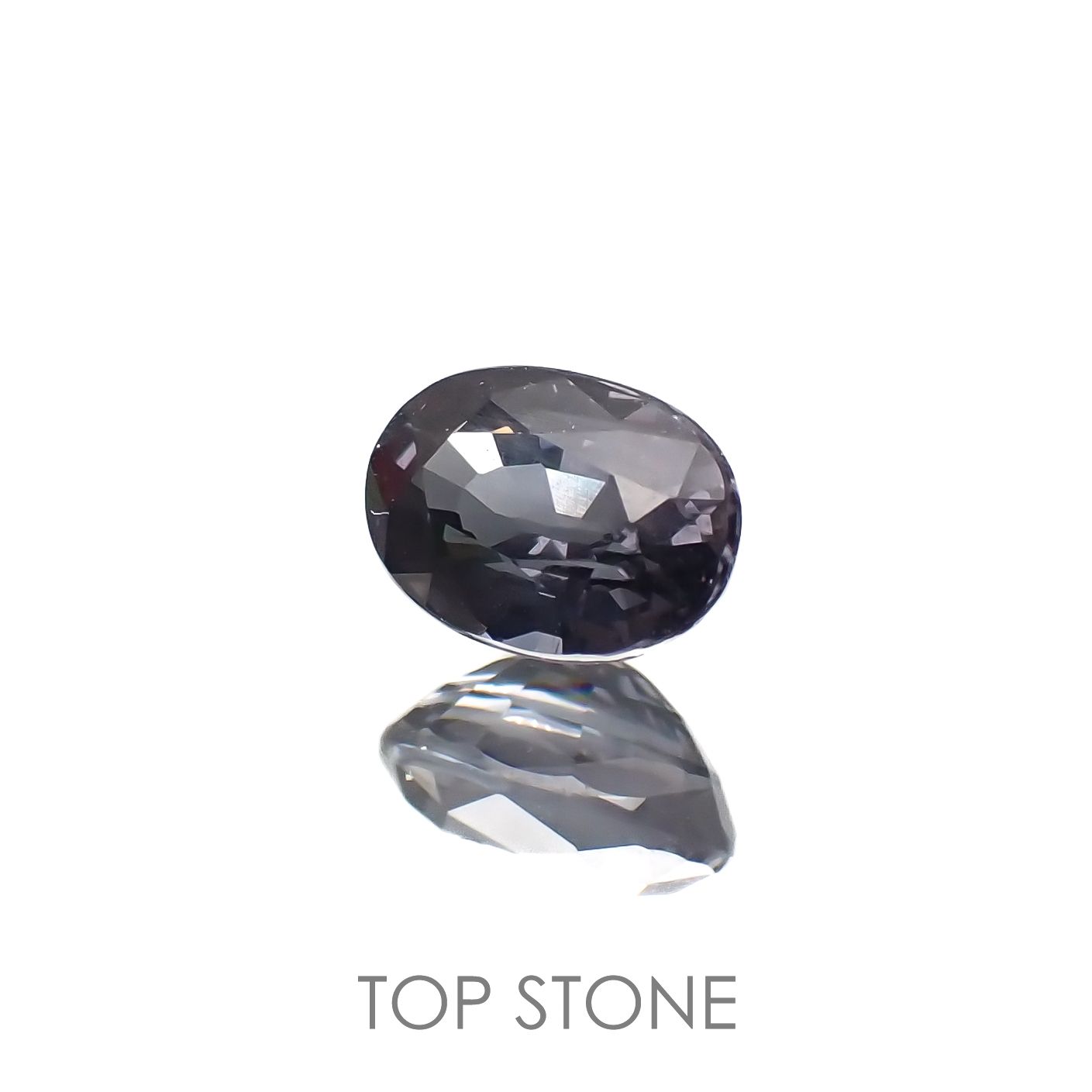 カラーチェンジガーネット アレキタイプ(宝石名ガーネット)マダガスカル・ベキリー産 0.76ct 識別済[220716944]6x4.3mm前後