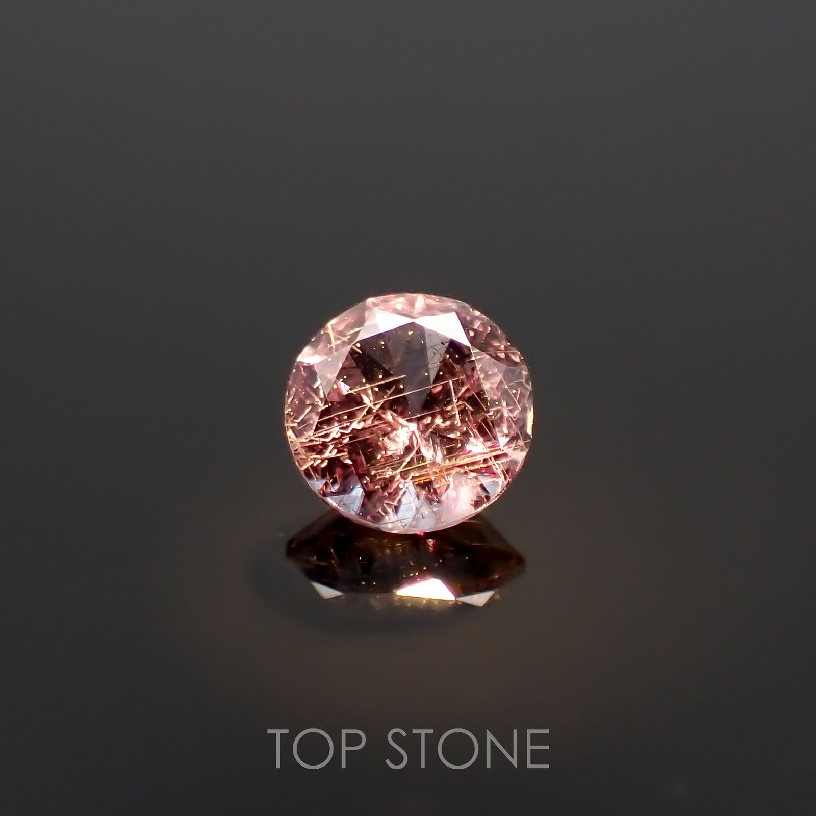 カラーチェンジガーネット アレキタイプ(宝石名ガーネット)マダガスカル・ベキリー産 0.17ct 識別済[221219418]3.3x3.3mm前後
