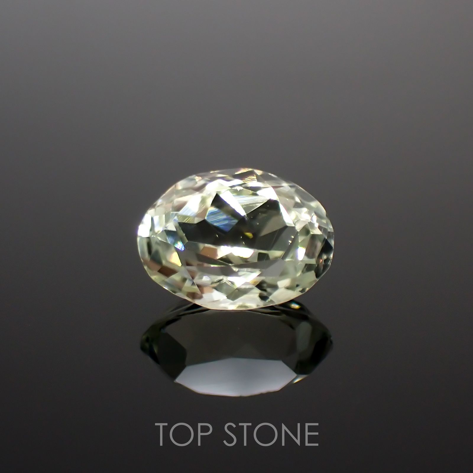 シリマナイト(宝石名シリマナイト)インド産 1.5ct 識別済[211113698]7.9x6.1mm前後