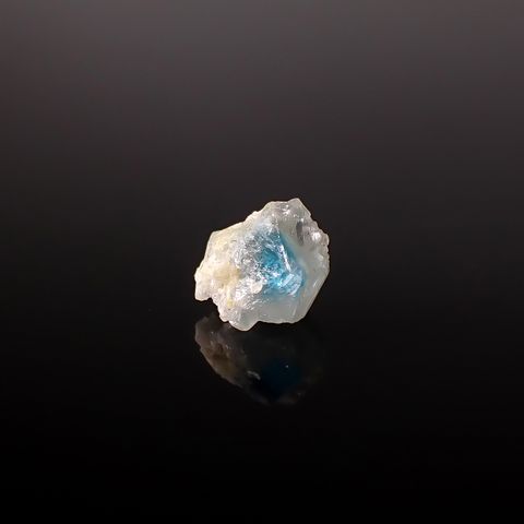 ユークレース 原石 ブラジル産 4.83ct / 10.6x11.3mm前後 [260231729]