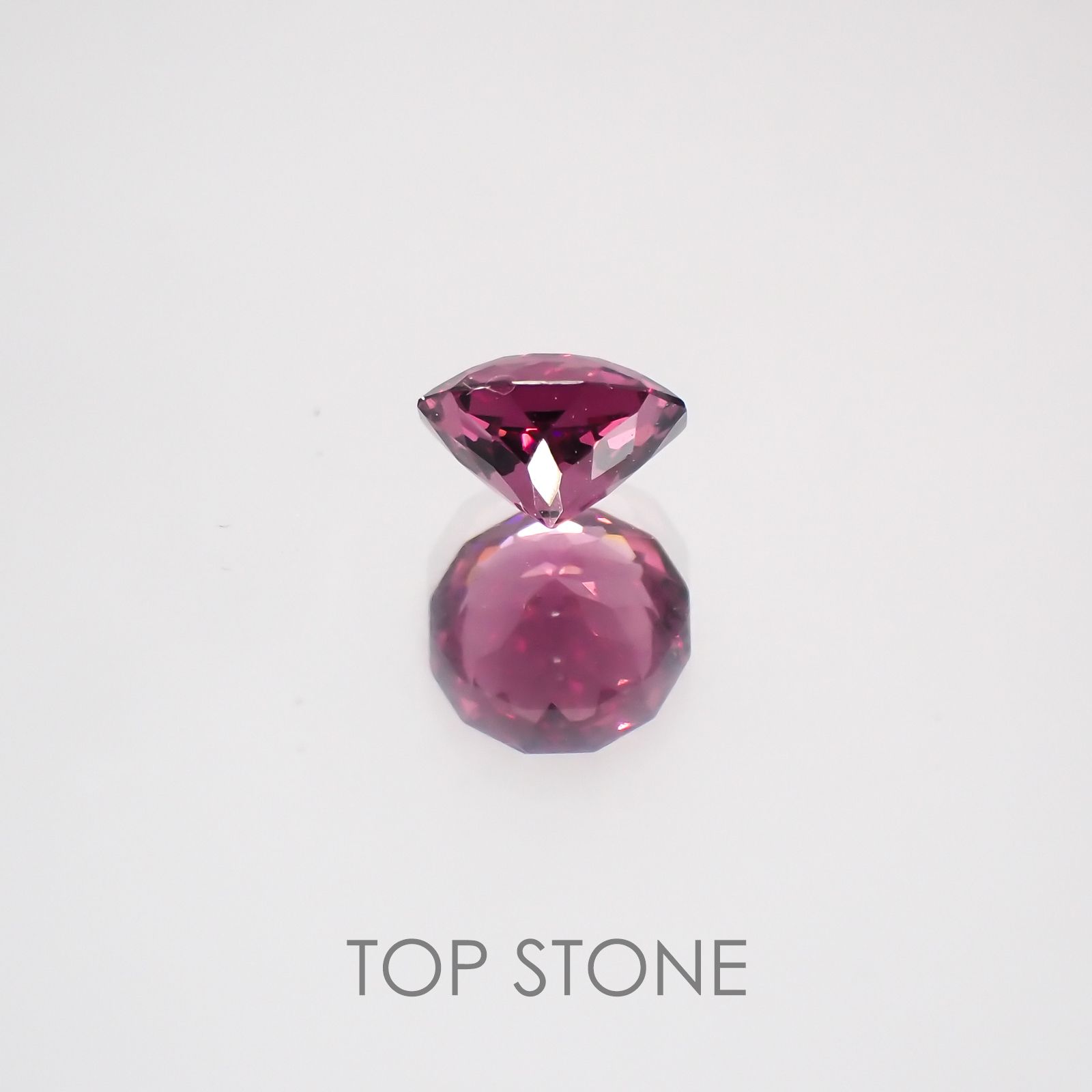 グレープガーネット ブラジル産 ルース 0.44ct[21049686]4.6×4.6mm前後