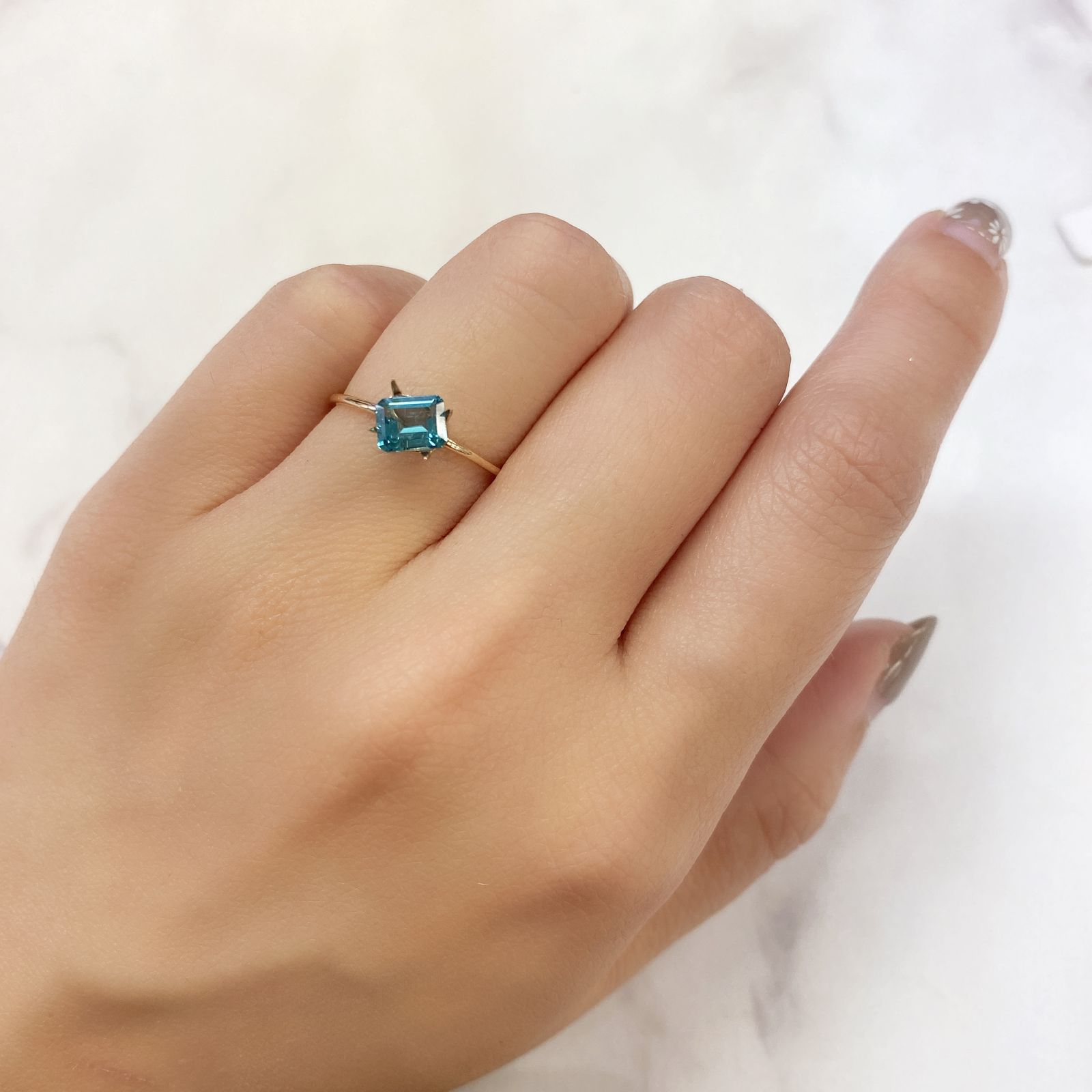 アパタイト(宝石名アパタイト) マダガスカル産 0.76ct 識別済[211013516]6×4.8mm前後