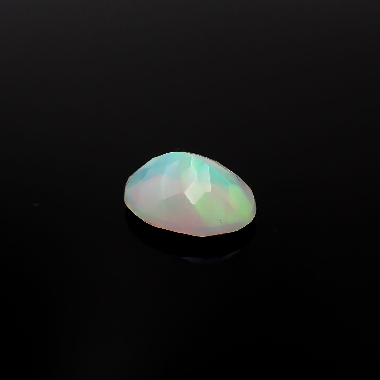 エチオピアオパール エチオピア産 1.30ct[230421410]10x7.9mm前後
