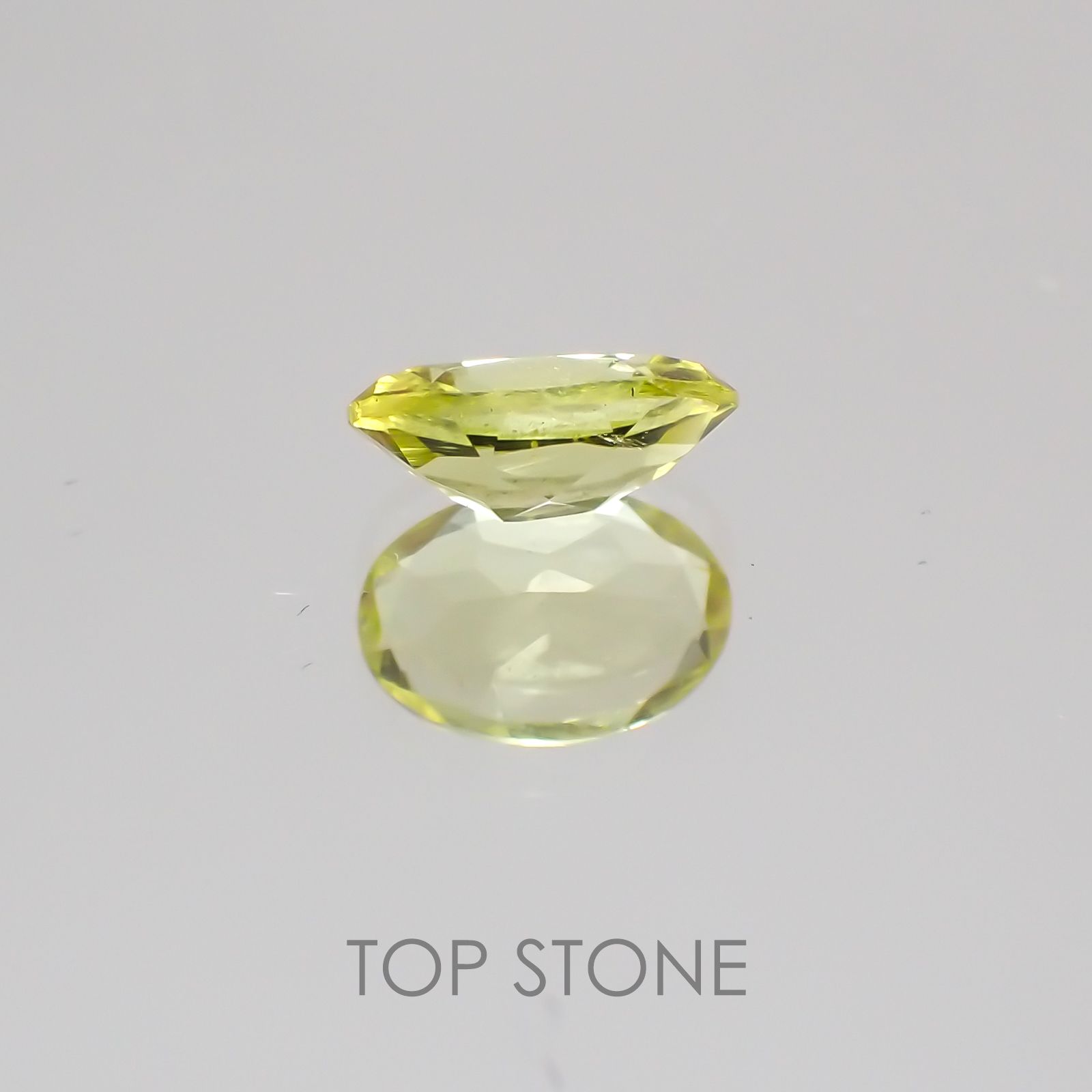 カナリートルマリン(宝石名トルマリン) ナイジェリア産 0.43ct 識別済[21018990]6×4.1mm前後