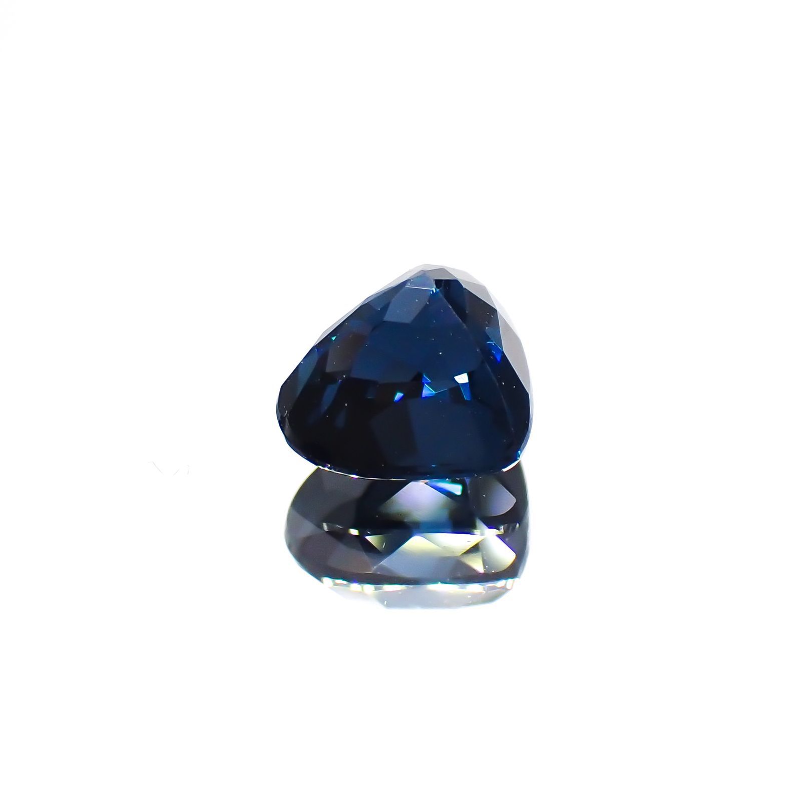 コバルトブルースピネル(宝石名ブルー・スピネル)スリランカ産 1.155ct ソ付(日独)[220113829]5.7x6.51mm前後