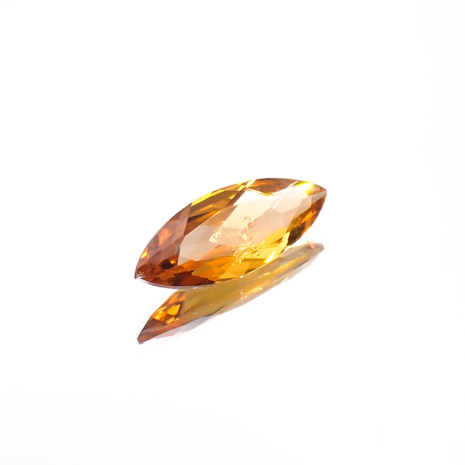 マグネシオアキシナイト フルオレッセンス(宝石名マグネシオ・アキシナイト)タンザニア産 2.510ct ソ付(日独)[230421871]17.22x6.39mm前後