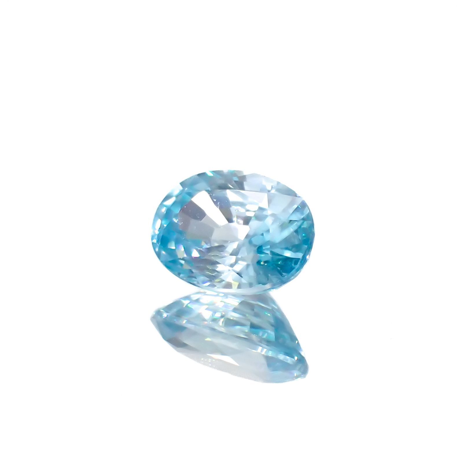 バイカラーブルージルコン カンボジア産 2.11ct[230320982]8x6mm前後