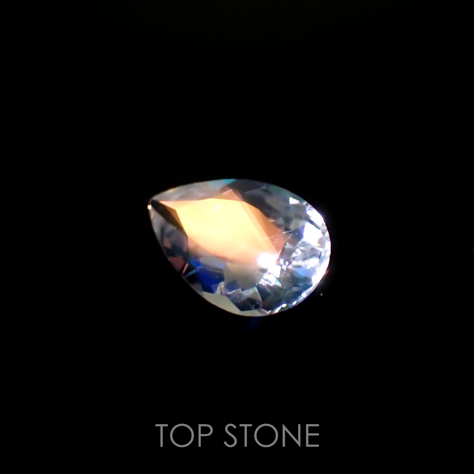 レインボームーンストーン(宝石名ラブラドライト)マダガスカル産 0.45ct 識別済[211113753]7.1x4.5mm前後