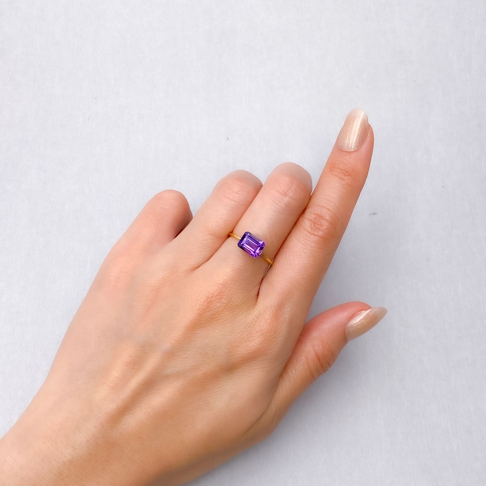 カラーシフトアメジスト ブラジル/ウルグアイ産 1.38ct [241229653]7.9x6mm前後