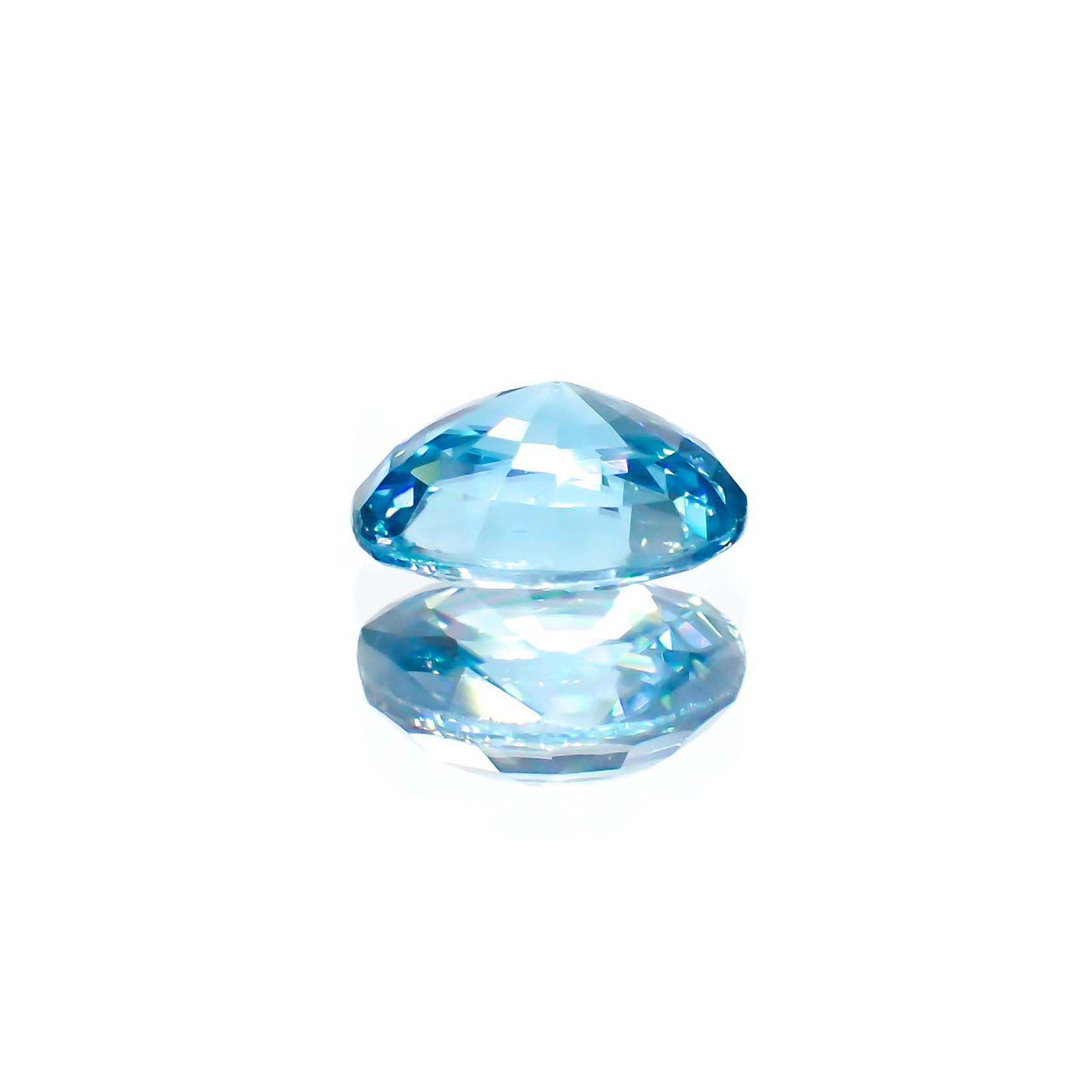 ブルージルコン(宝石名ジルコン) カンボジア産 1.82ct 識別済[251013451]7.8×6mm前後