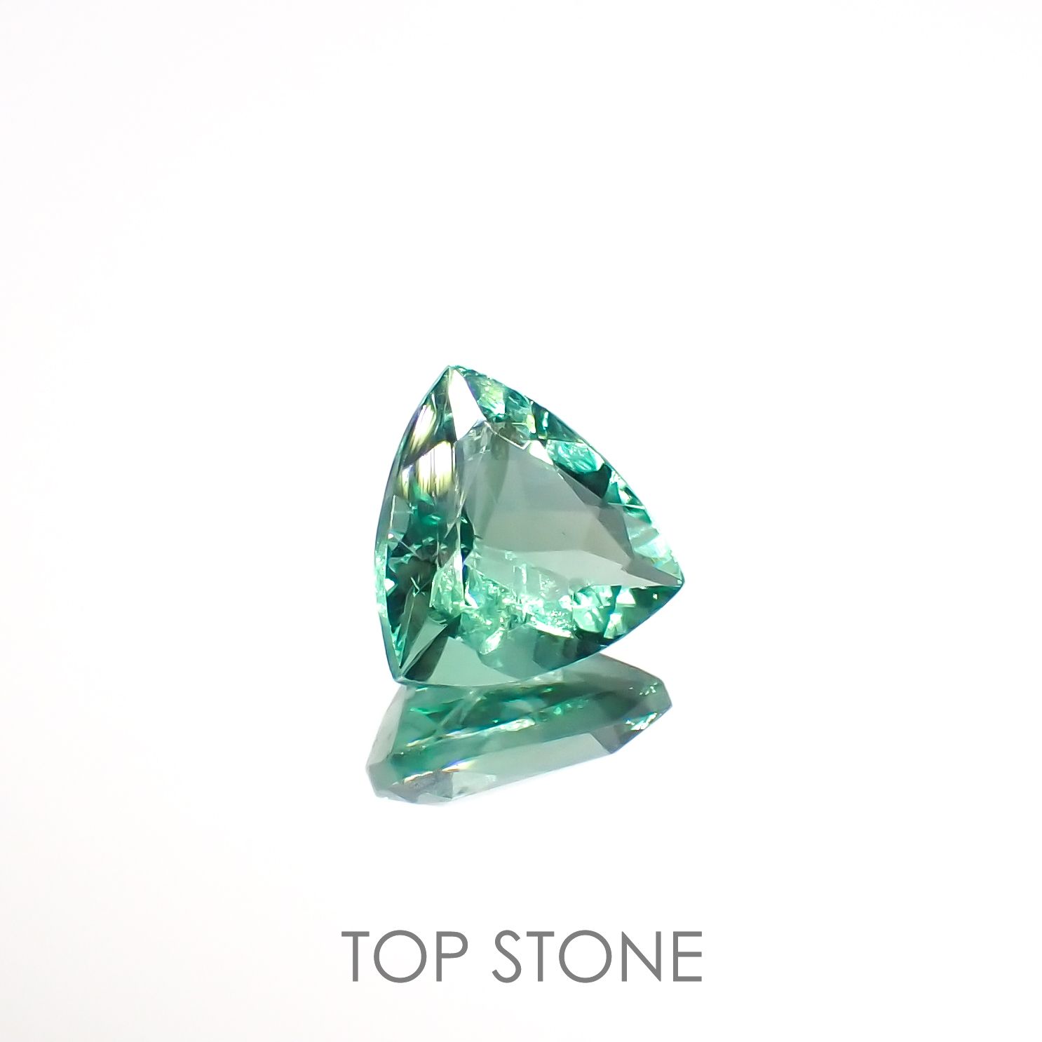 フローライト フルオレッセンス イギリス・ロジャリー鉱山産 1.52ct[220716923]7.7x7.7mm前後