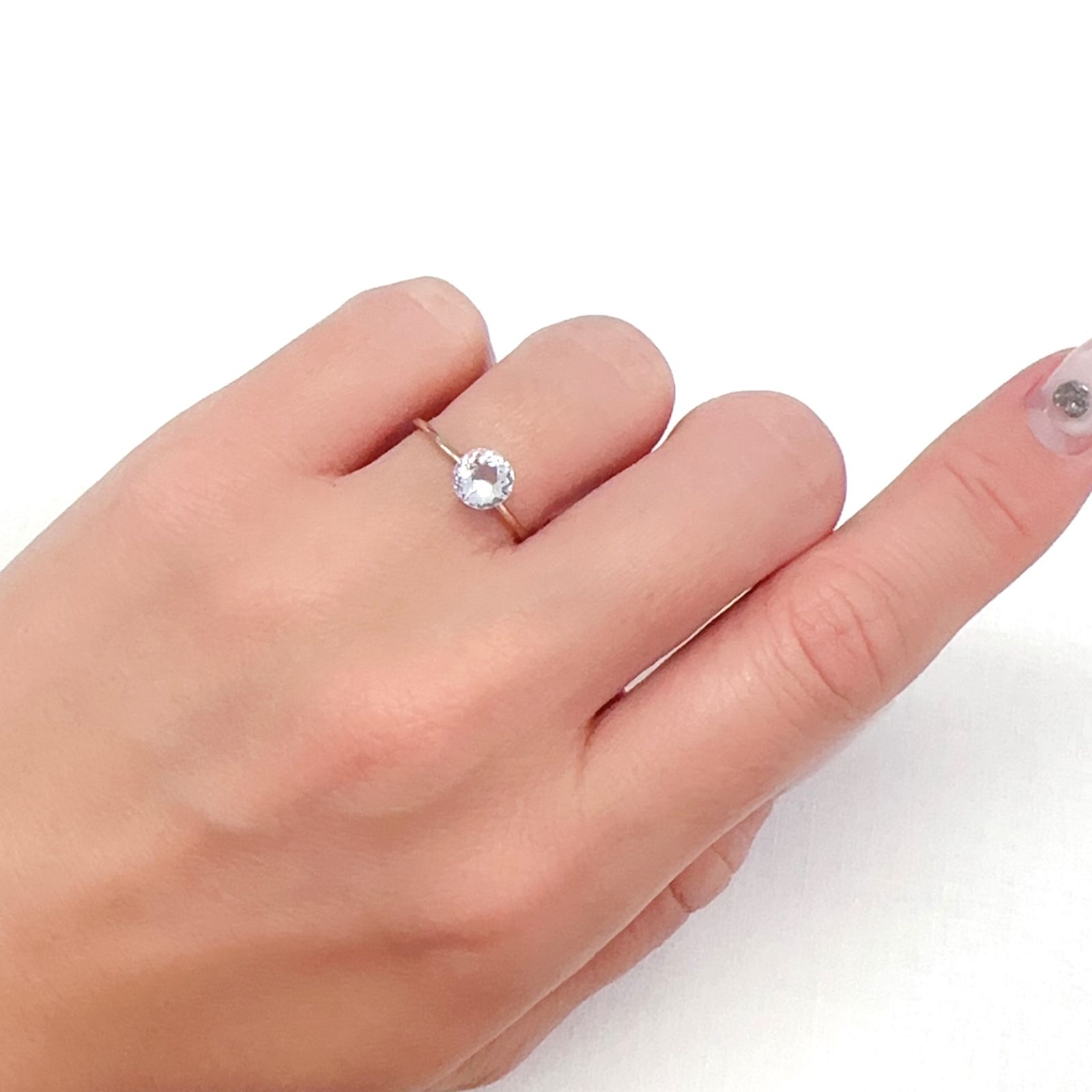 レインボームーンストーン ザンビア産 0.70ct[231224795]5.9x5.9mm前後