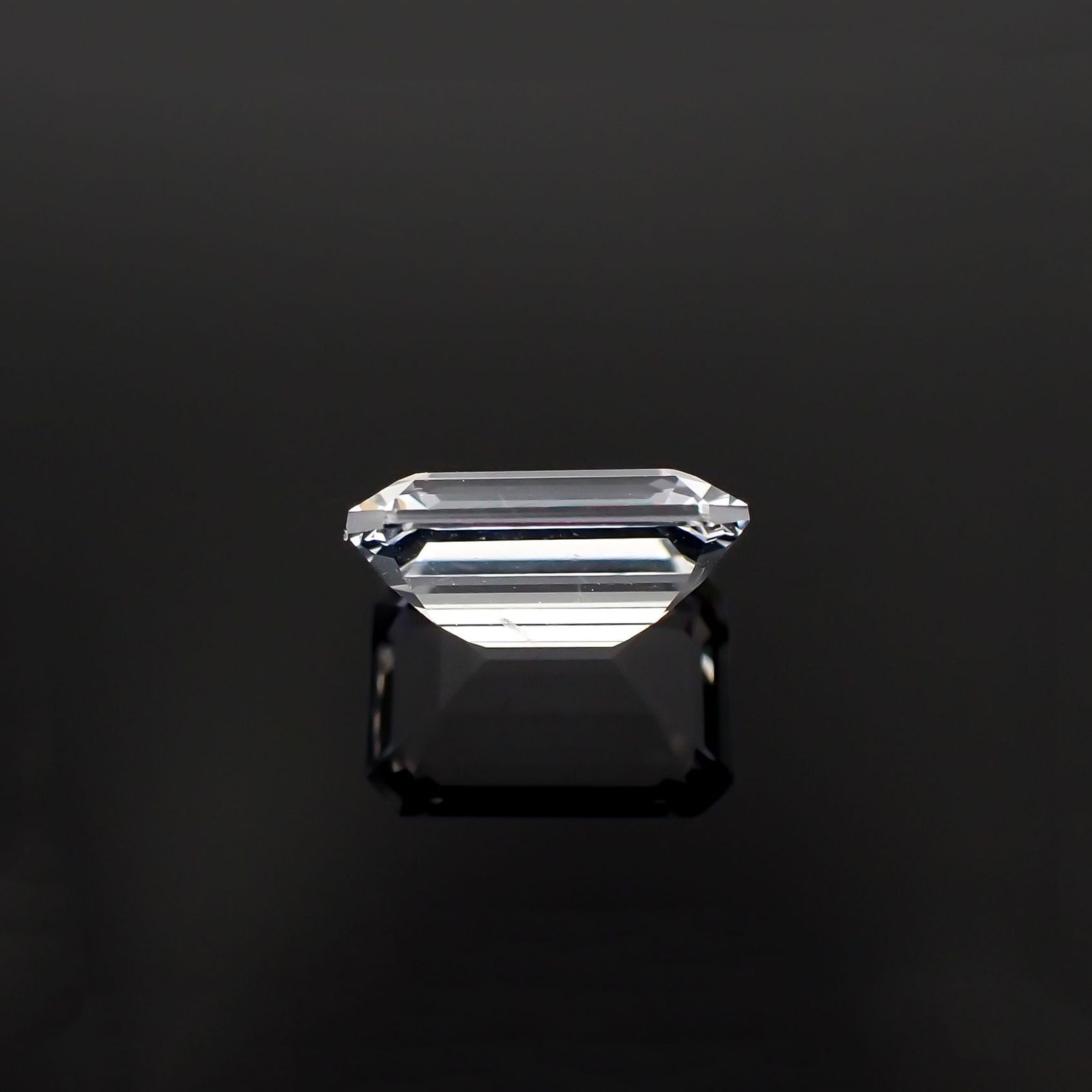 テネブレッセンススキャポライト(宝石名スキャポライト)アフガニスタン産 識別済 1.36ct / 8.3x6mm前後 [251219635]