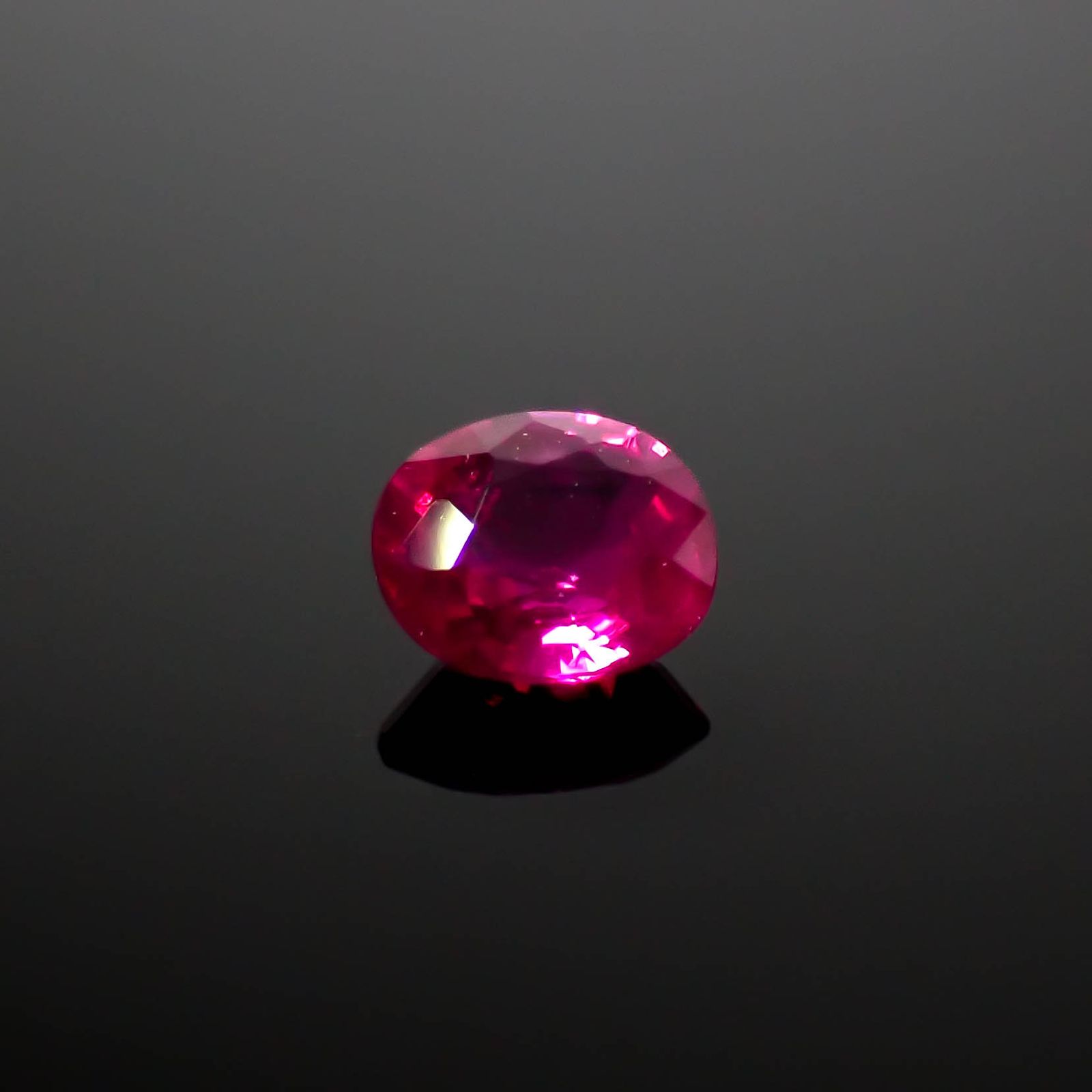 ルビー 非加熱 ビルマ産 0.28ct[240628058]4x3.4mm前後