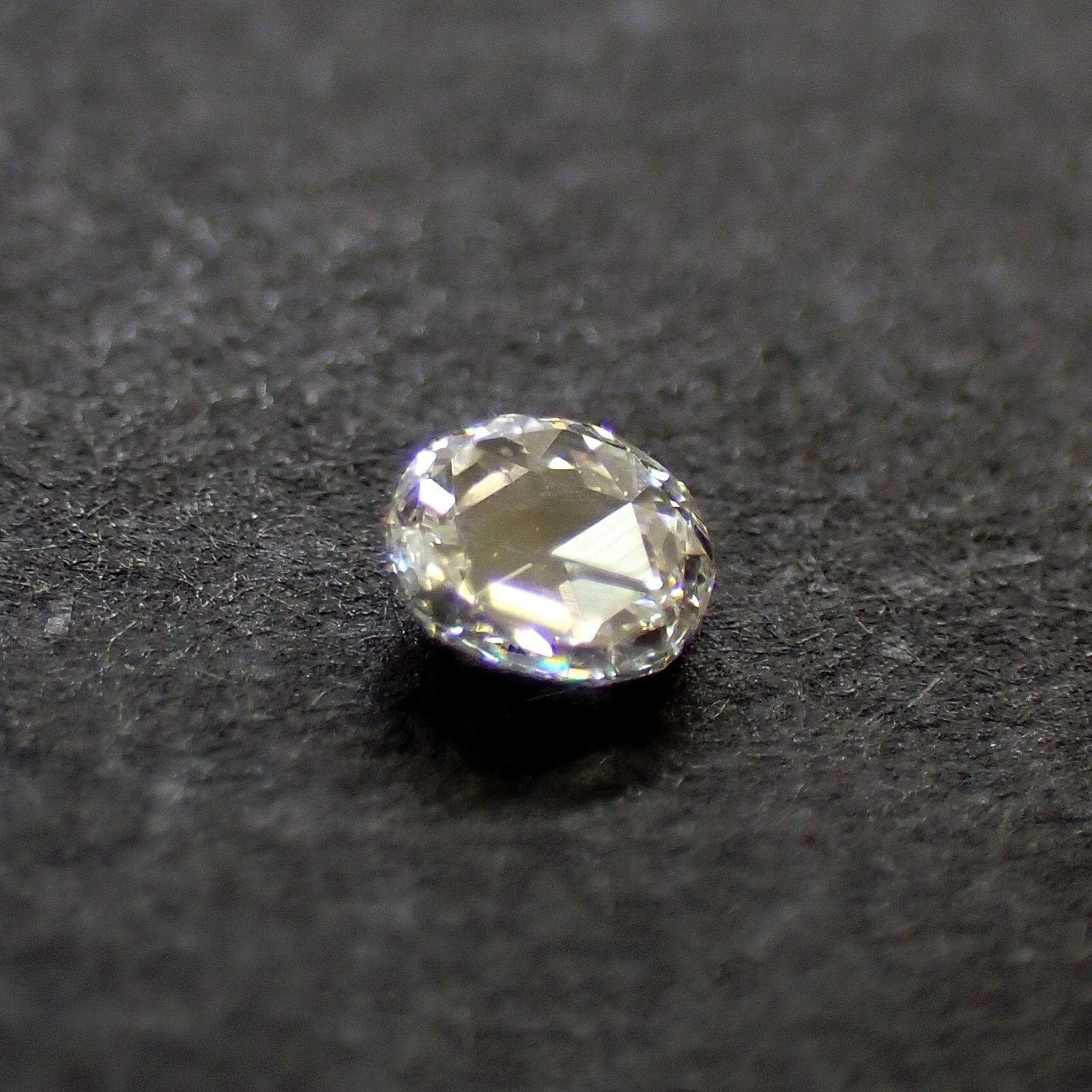 ◇ローズカット◇ダイヤモンド SI-VS / D-G(宝石名ダイアモンド) 0.057
