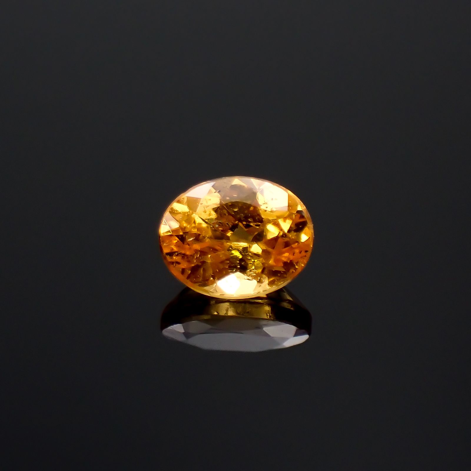 スペサルティンガーネット ナイジェリア産 0.55ct[230923377]5.2x4.1mm前後