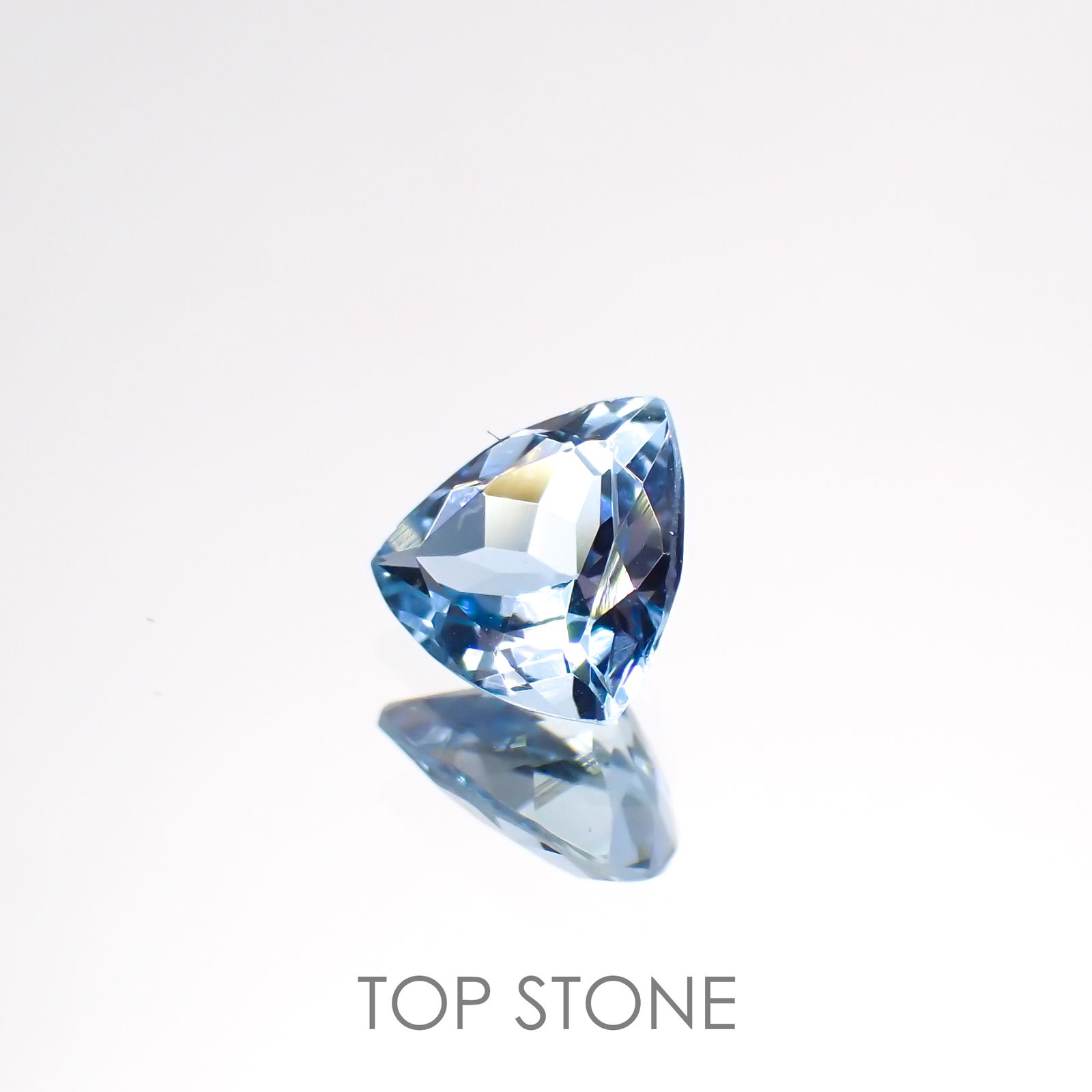 サンタマリアアクアマリン ブラジル産 0.55ct[220114050]6.2x5.9mm前後