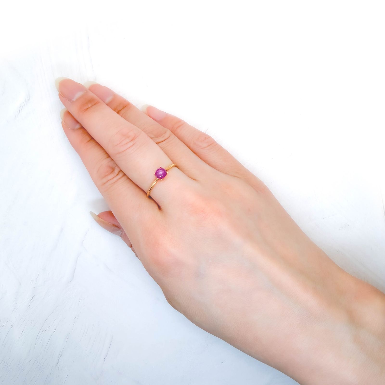 スタールビー ビルマ産 0.62ct / 4.9x4.6mm前後 [260532250]