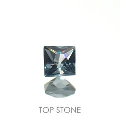 ◇プリンセスカット◇カラーチェンジガーネット アレキタイプ(宝石名ガーネット)マダガスカル・ベキリー産 0.091ct 識別済[221219409]2.4x2.4mm前後