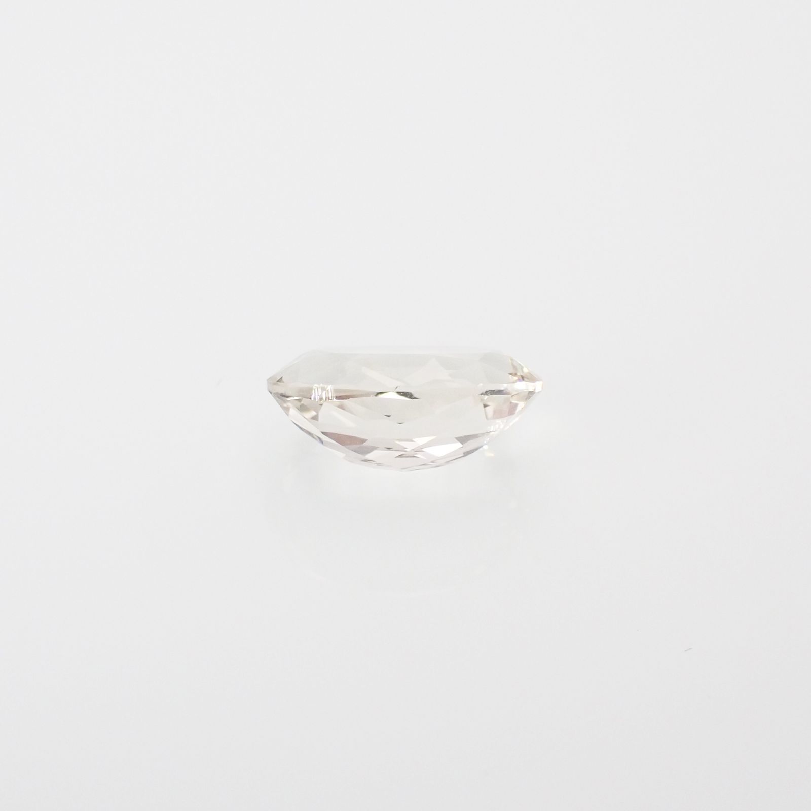 含バリウム・サニディン(宝石名サニディン)ドイツ産 1.79ct 識別済[231224974]9.8x7.1mm前後