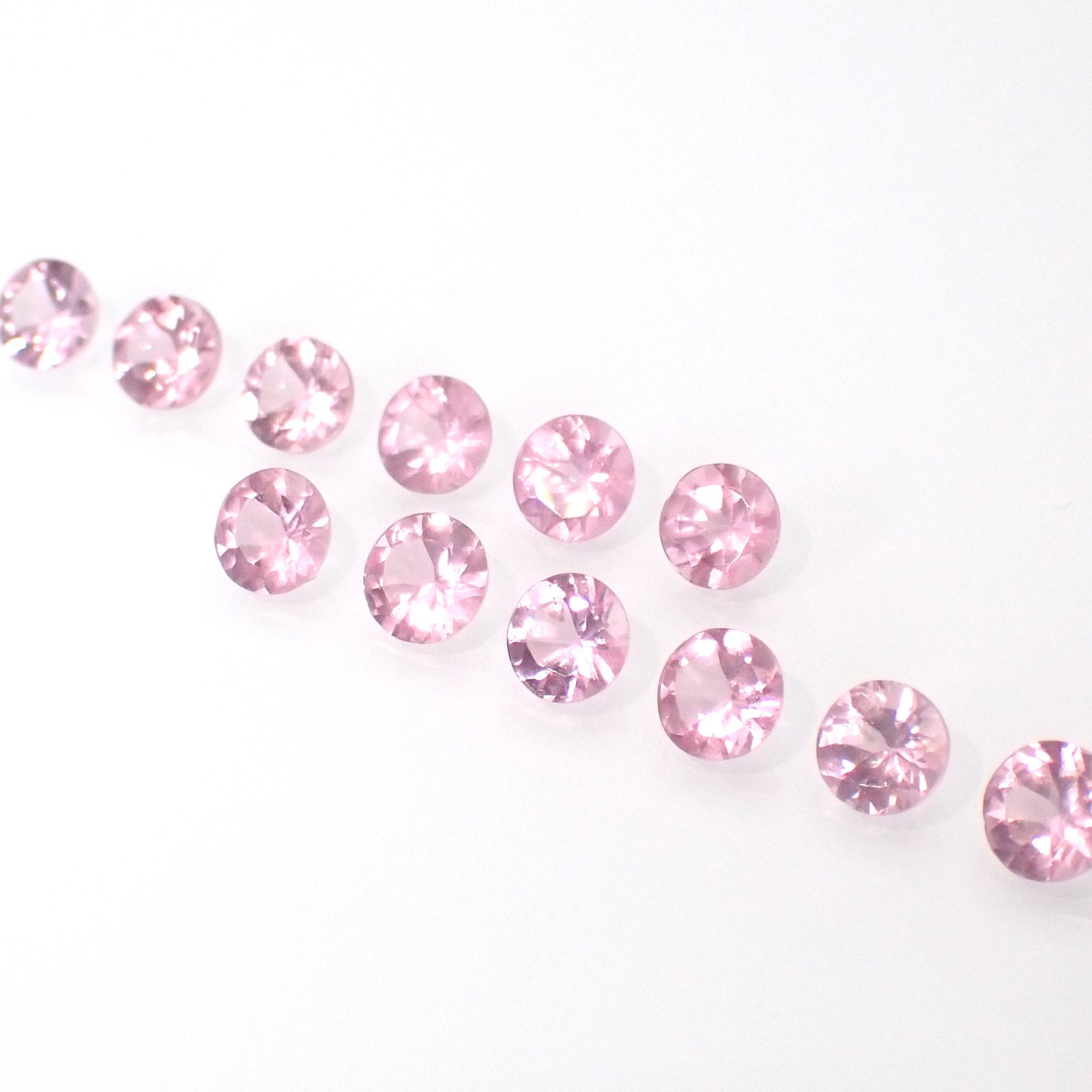 ◆ランダムセレクト-Limited edition-◆<先着20個>シルキーピンクスピネル タンザニア産 約0.16-0.21ct[230722727]3.3-3.5x3.3-3.5mm前後
