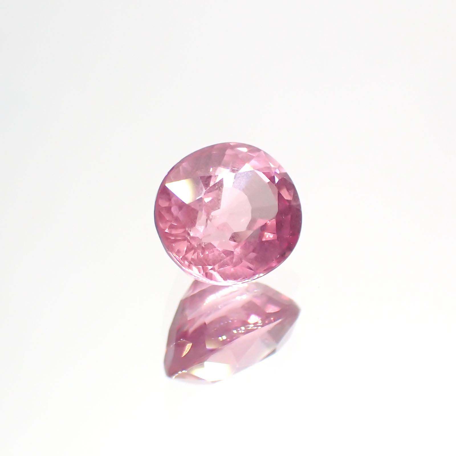 ピンクスピネル(宝石名ピンク・スピネル)タンザニア産 1.327ct ソ付(彩珠)[230722567]6.6x5.8mm前後