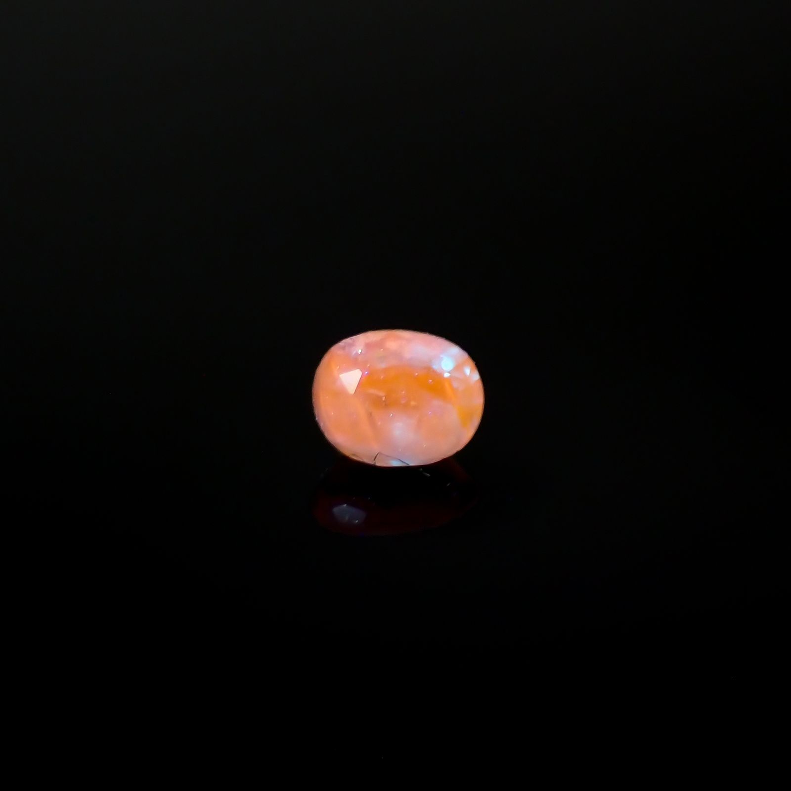 アウイナイト フルオレッセンス アフガニスタン産 0.078ct
