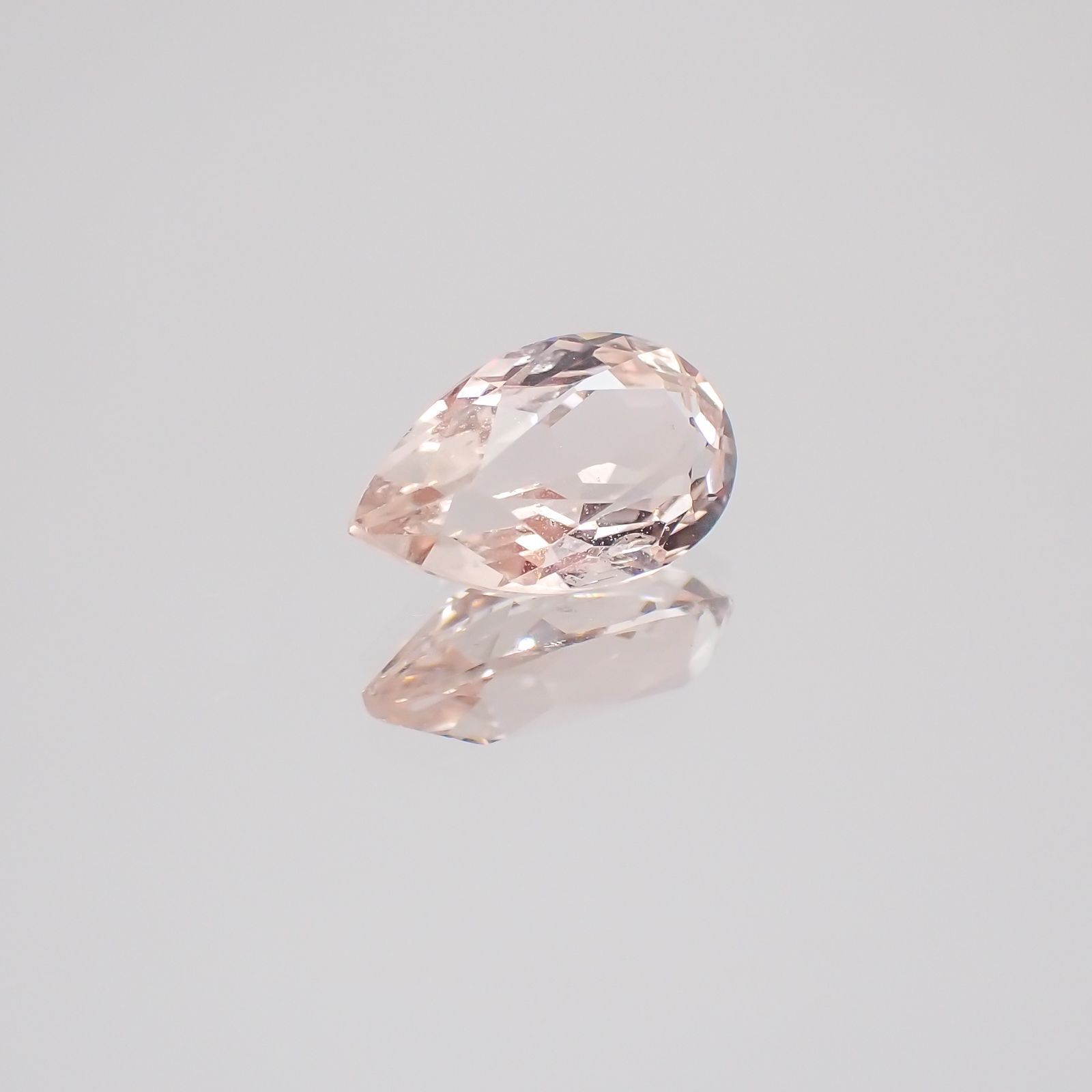 モルガナイト ナイジェリア産 ルース 1.05ct[21039107]8.8×5.5mm前後