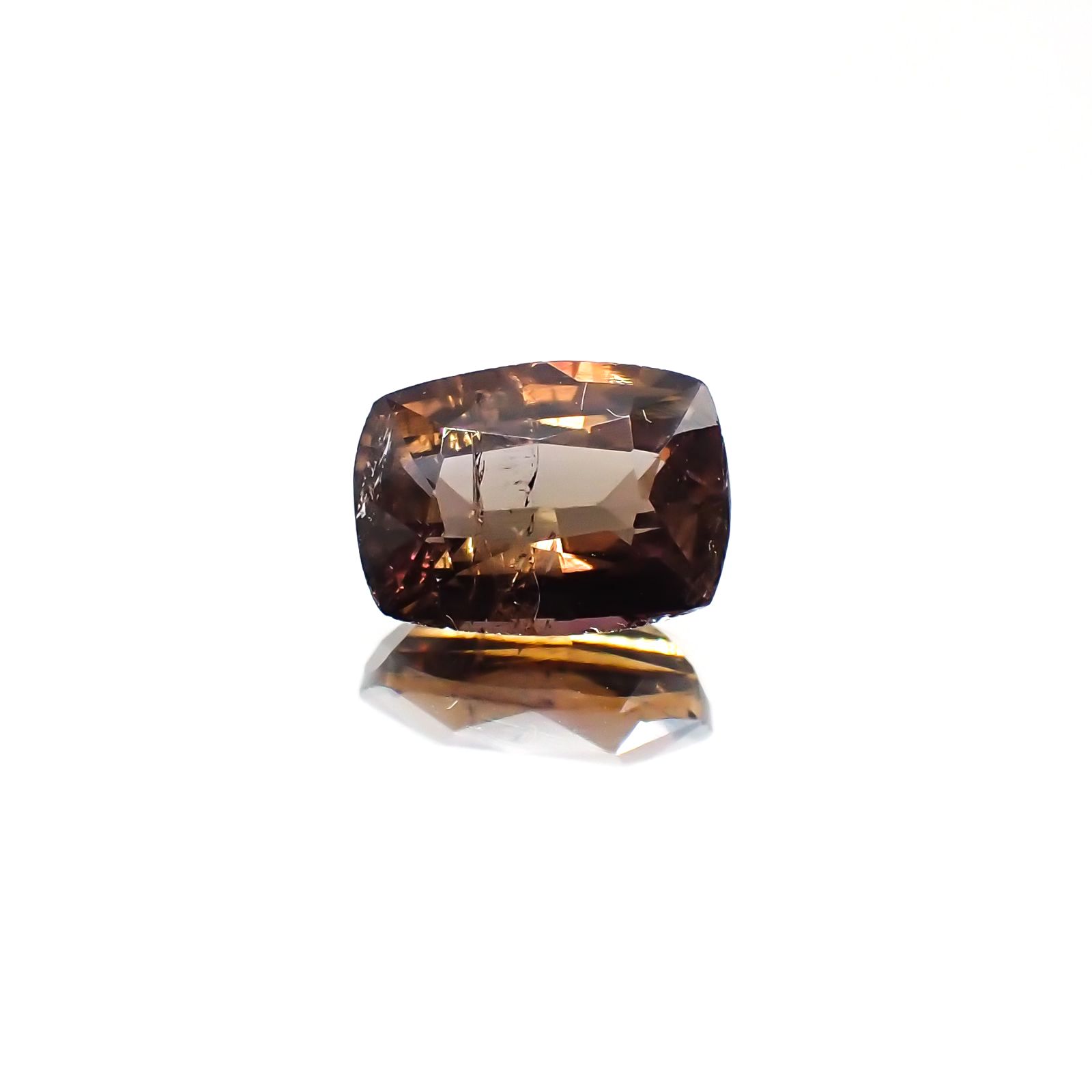 アキシナイト(宝石名アキシナイト)パキスタン産 1.13ct 識別済[231224382]7.2x5.2mm前後
