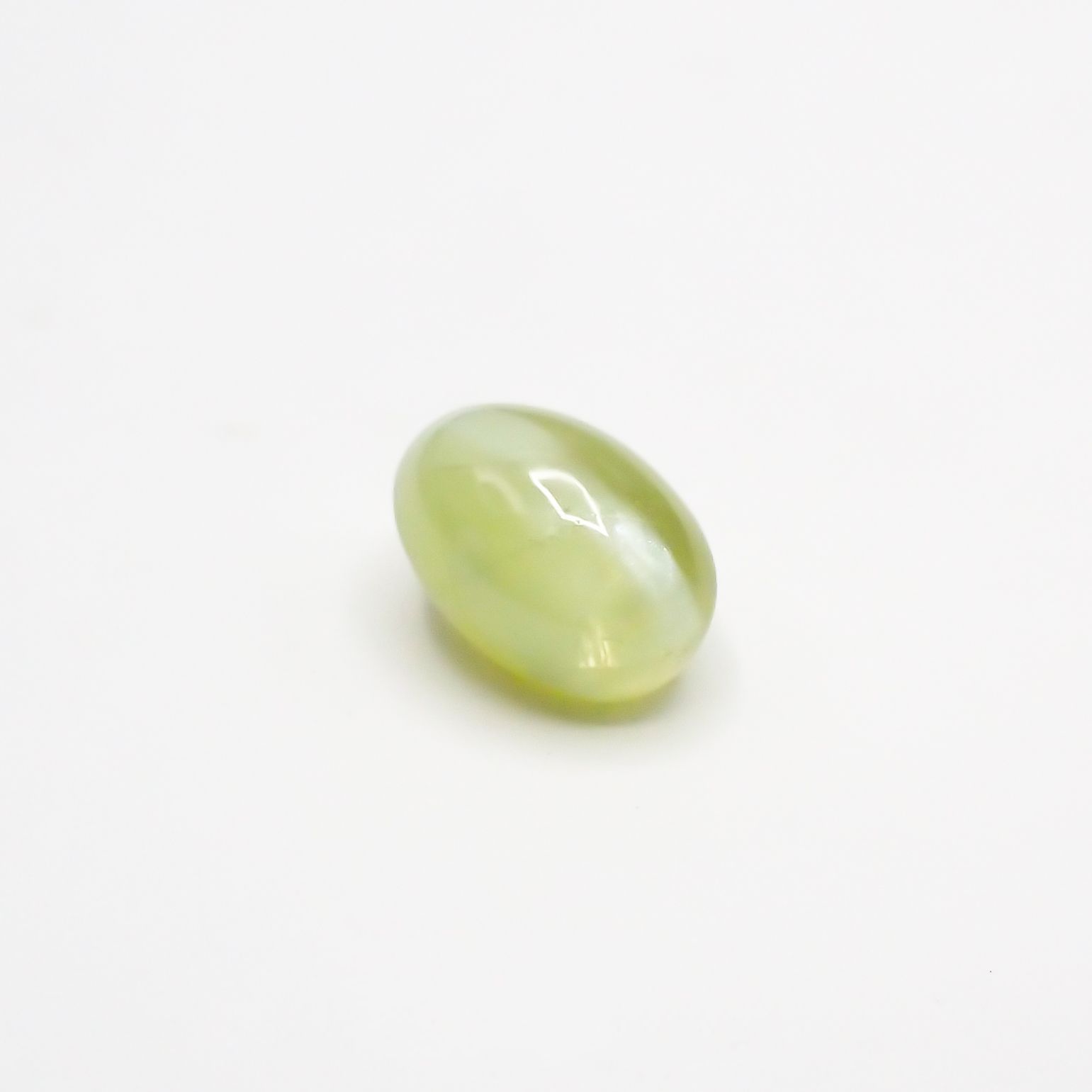 クリソベリルキャッツアイ(宝石名クリソベリル・キャッツアイ) スリランカ産 1.835ct ソ付(彩珠)[210711481]7.5×5.1mm前後