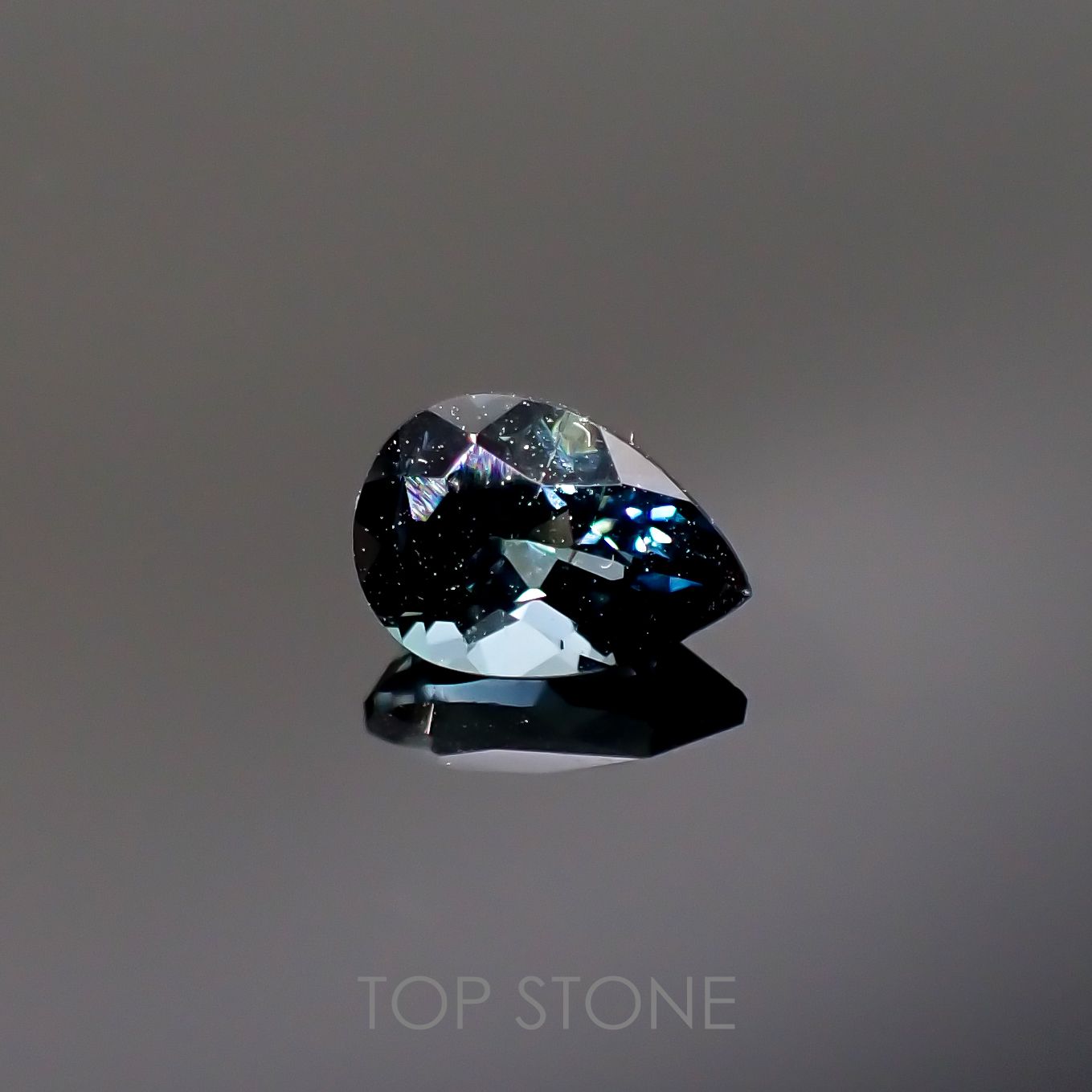 ブルートルマリン(宝石名トルマリン)アフガニスタン産 0.56ct 識別済[220115321]6.4x4.5mm前後