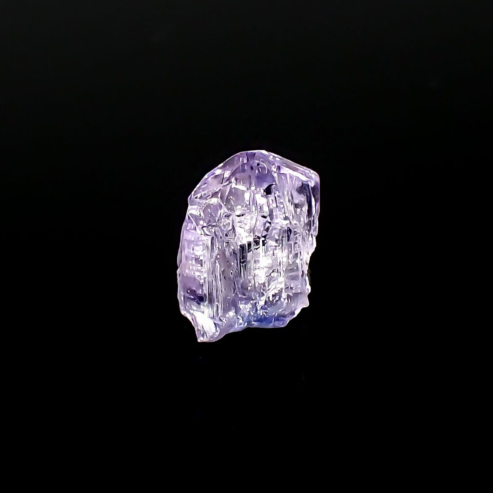 バイカラータンザナイト 原石 タンザニア産 2.52ct / 9x7.1mm前後 [260424982]