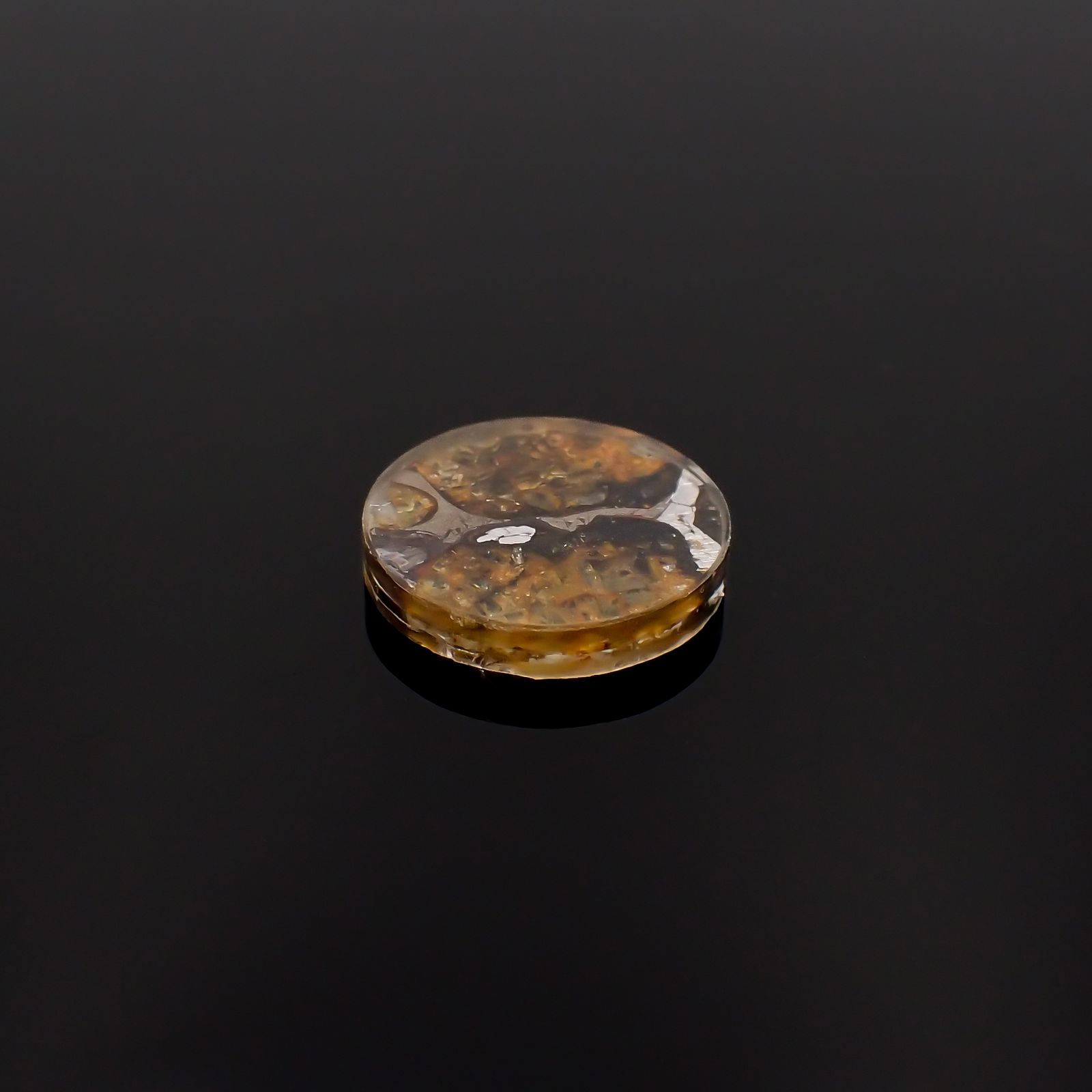 パラサイト隕石Sericho トリプレット 発見地：ケニア 3.04ct[231023670]12x12.1mm前後