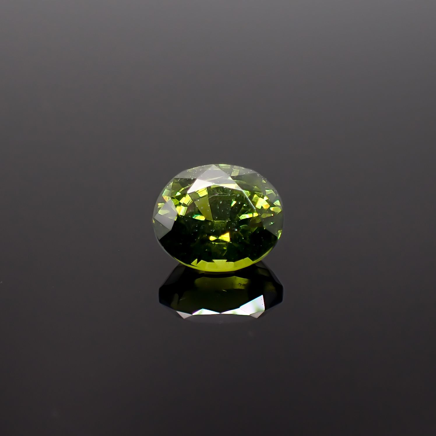 グリーンジルコン スリランカ/カンボジア産 1.56ct[240929085]6.9x5.7mm前後