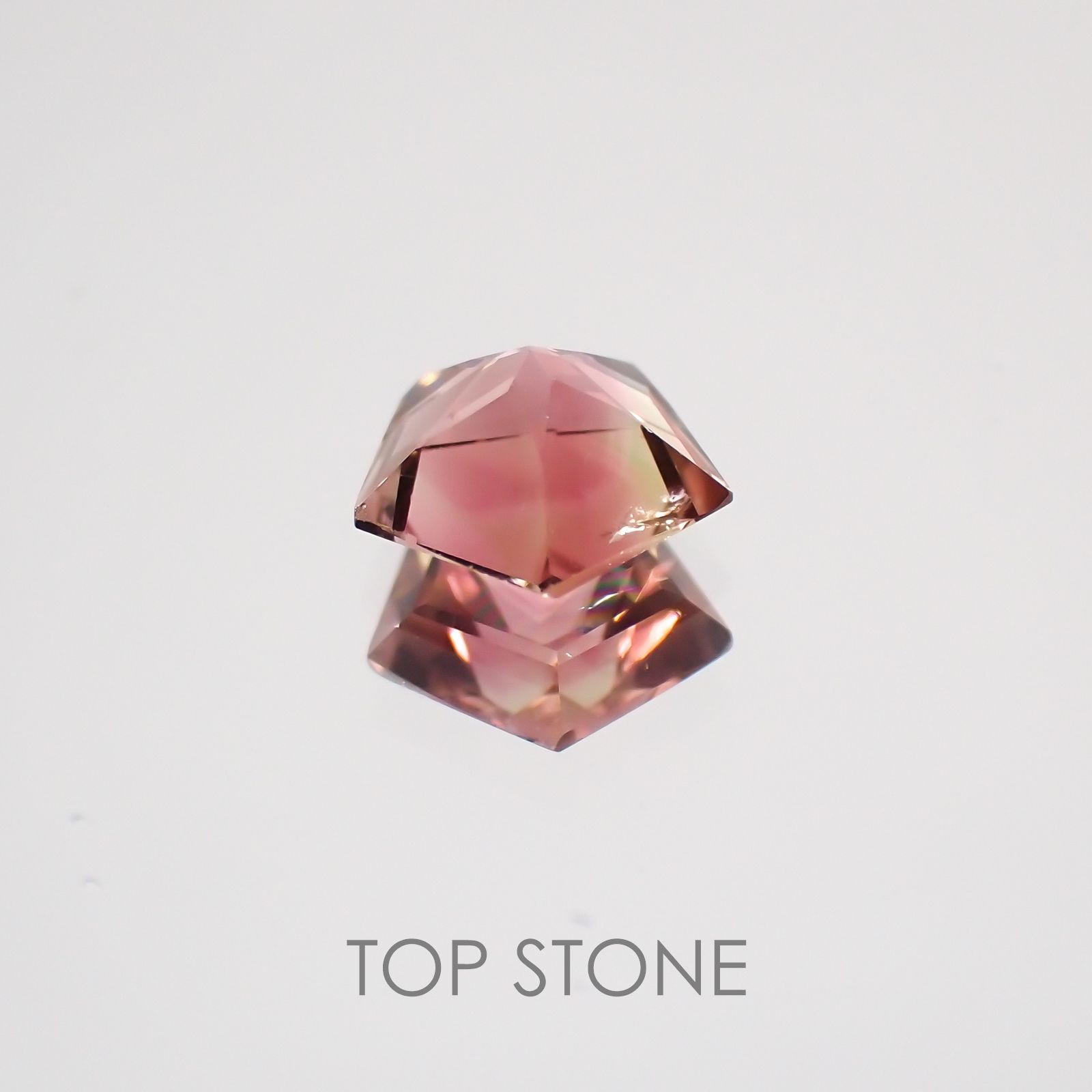 ◇ペンタゴンカット◇バイカラートルマリンSA(宝石名バイカラー・トルマリン) ブラジル/アフリカ産 0.39ct 識別済[21029144]5×5mm前後