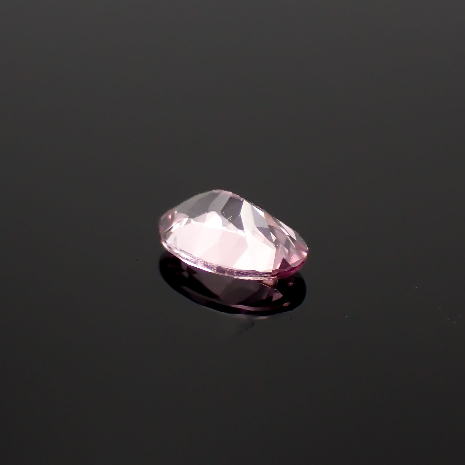 ドラゴンガーネット タンザニア産 0.49ct[230421451]5.9x4mm前後