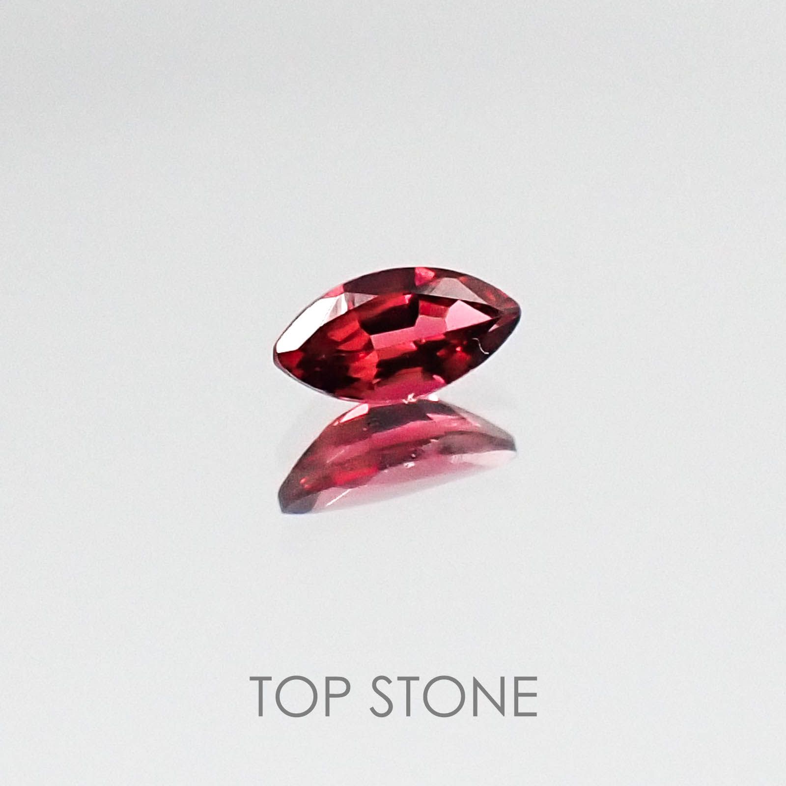 レッドスピネル タンザニア産 ルース 0.17ct[20073924]5×2.6mm前後