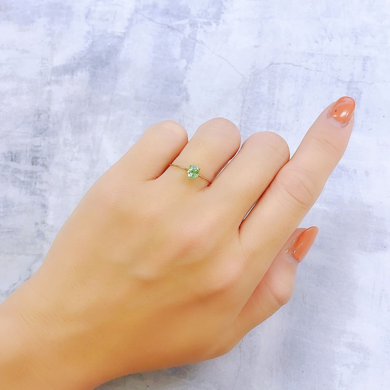 ミントガーネット(宝石名グリーン グロッシュラー・ガーネット)タンザニア産 0.51ct 識別済[221018626]4.8x4.1mm前後